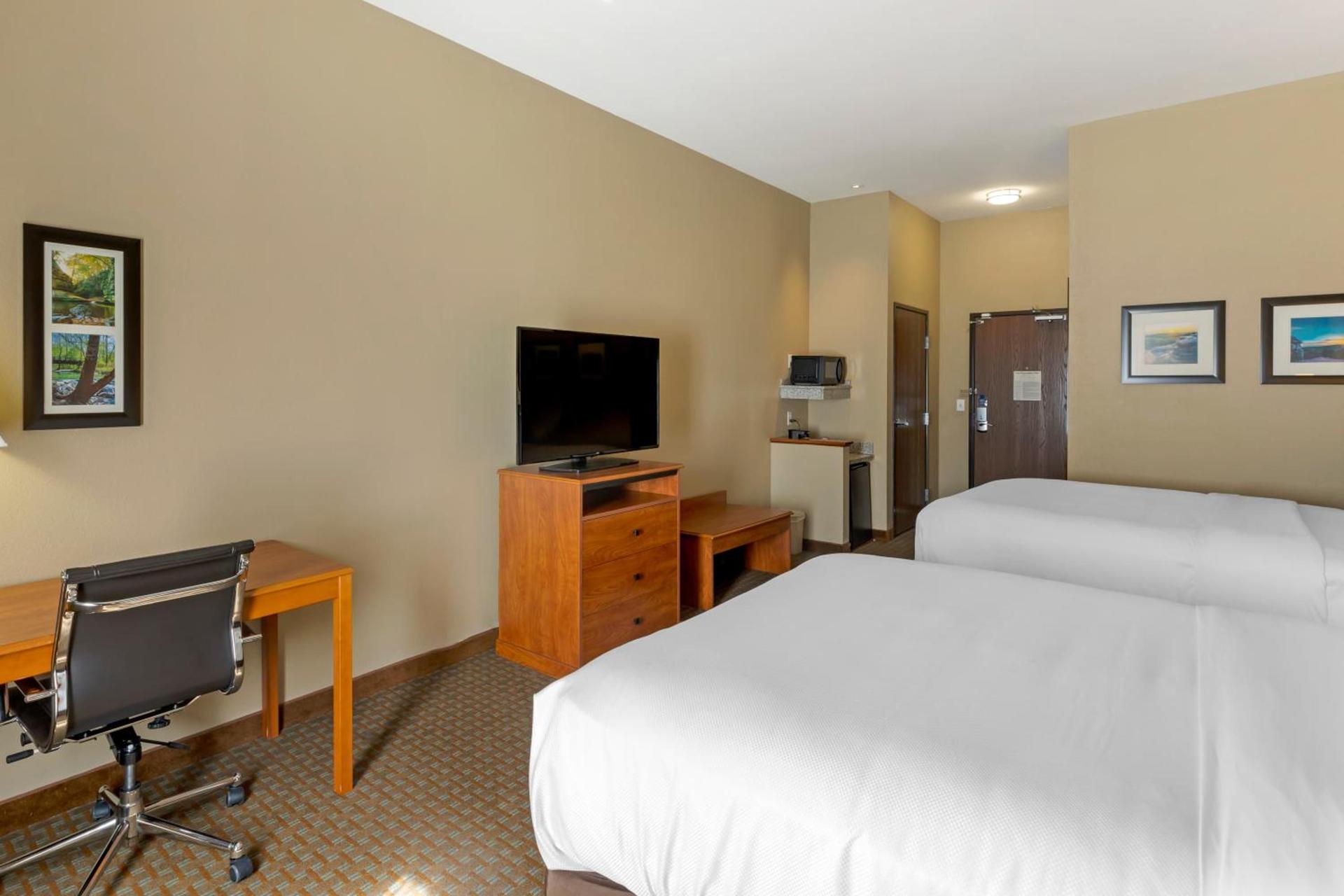 Comfort Inn & Suites Marion I-57 photo 30
