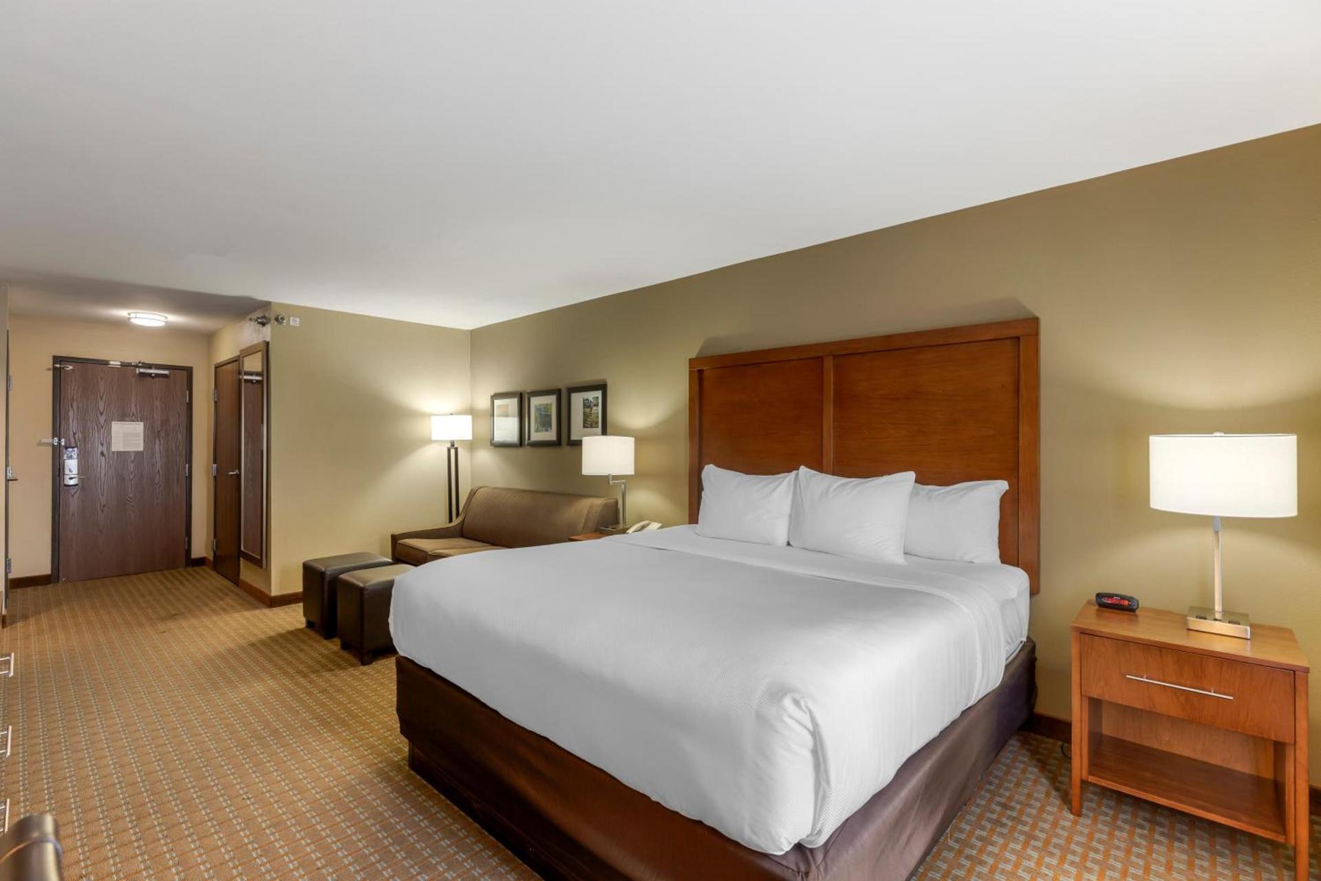 Comfort Inn & Suites Marion I-57 photo 32