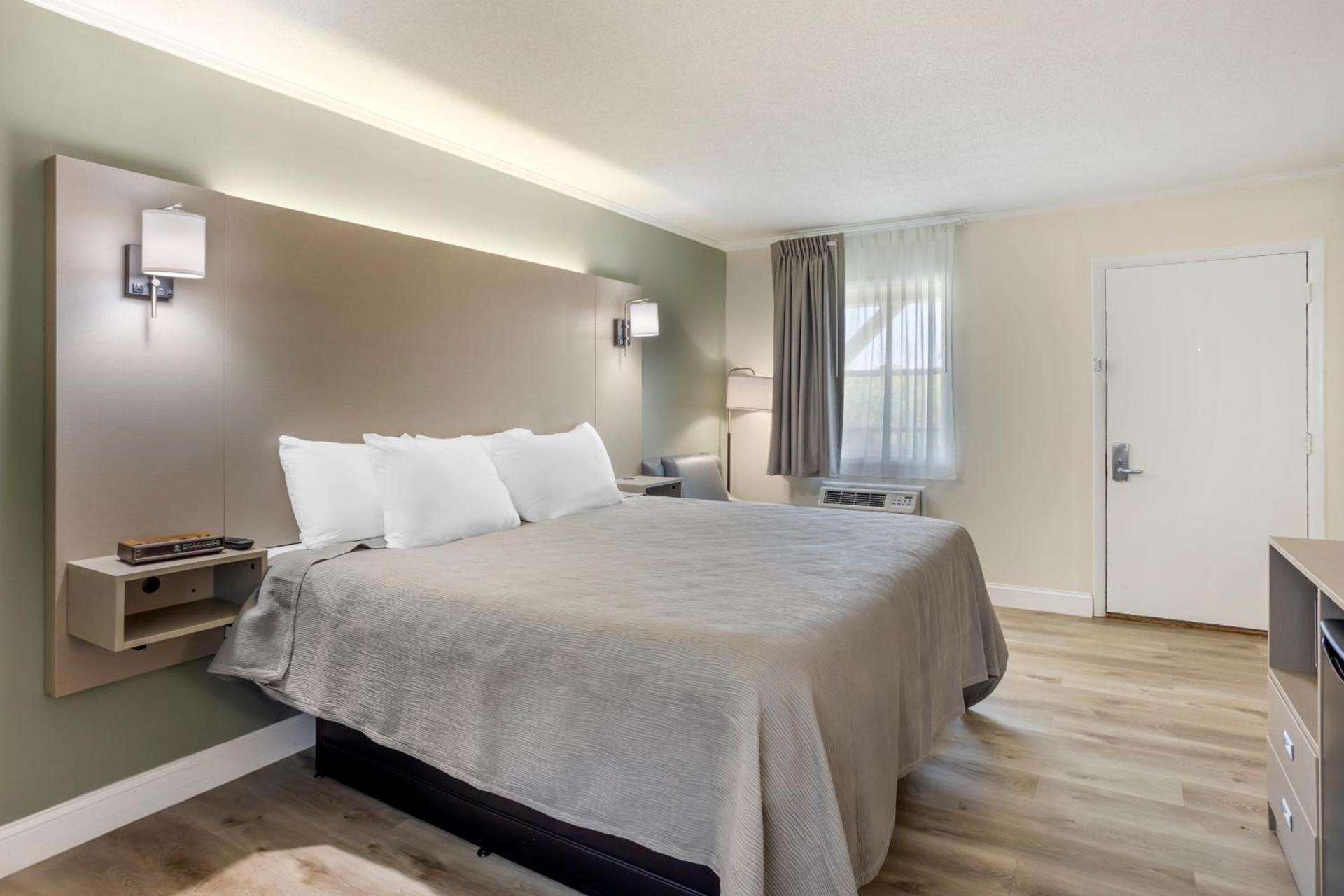 Quality Inn Smoketown - Lancaster Area photo 50