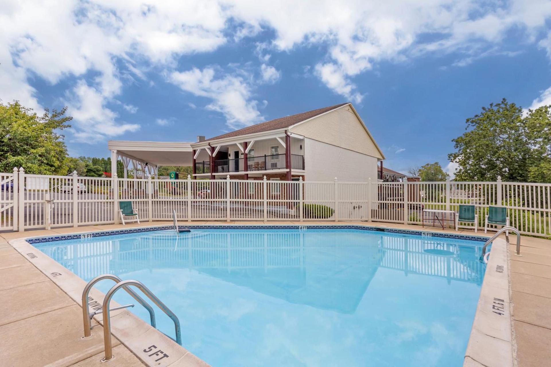 Quality Inn Smoketown - Lancaster Area photo 33