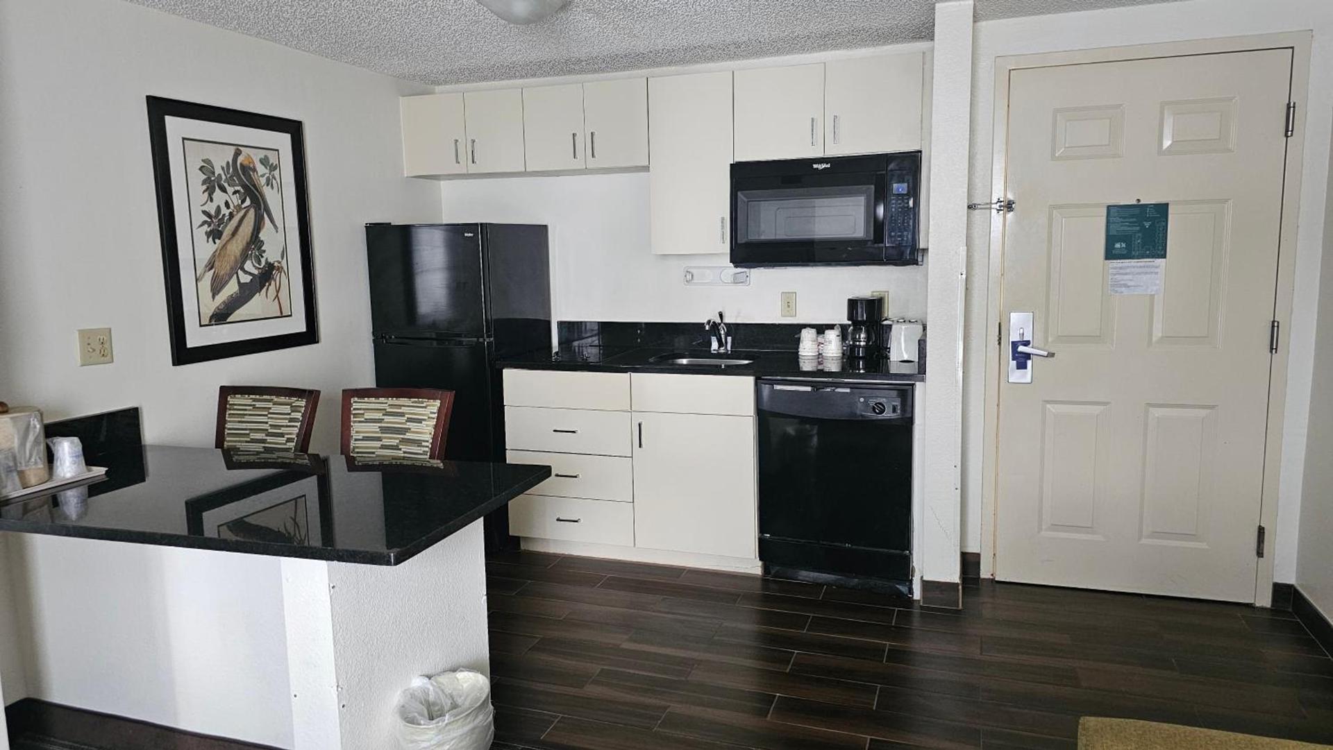 SureStay Plus by Best Western Orlando Lake Buena Vista photo 8