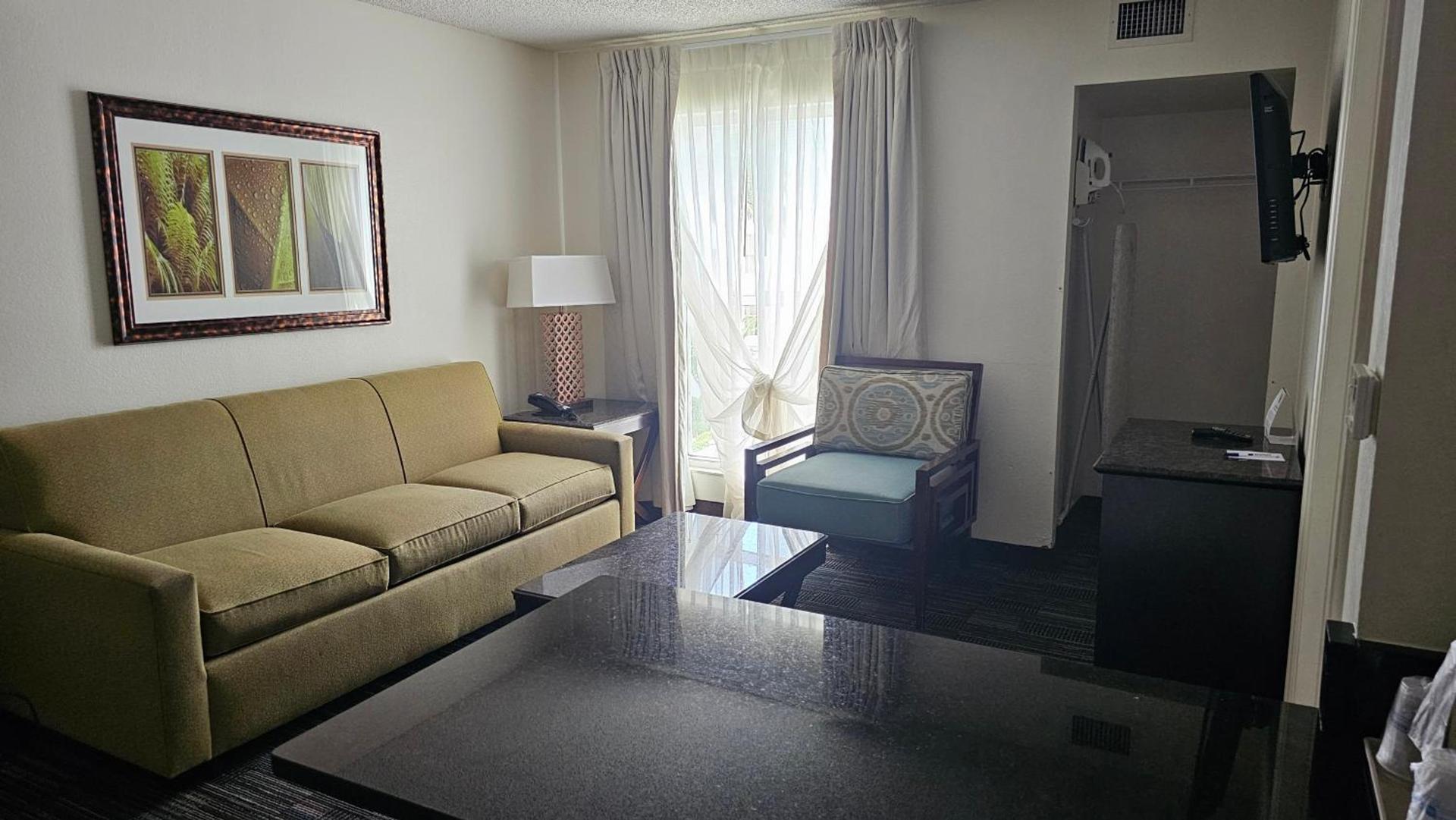 SureStay Plus by Best Western Orlando Lake Buena Vista photo 11