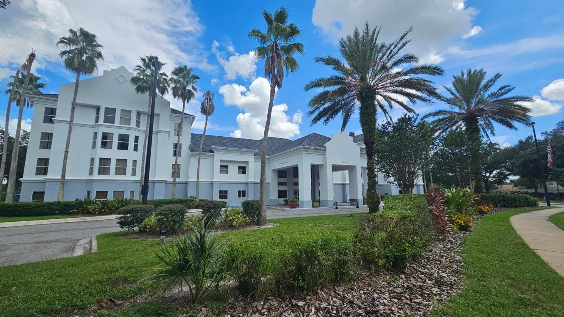 SureStay Plus by Best Western Orlando Lake Buena Vista photo 1