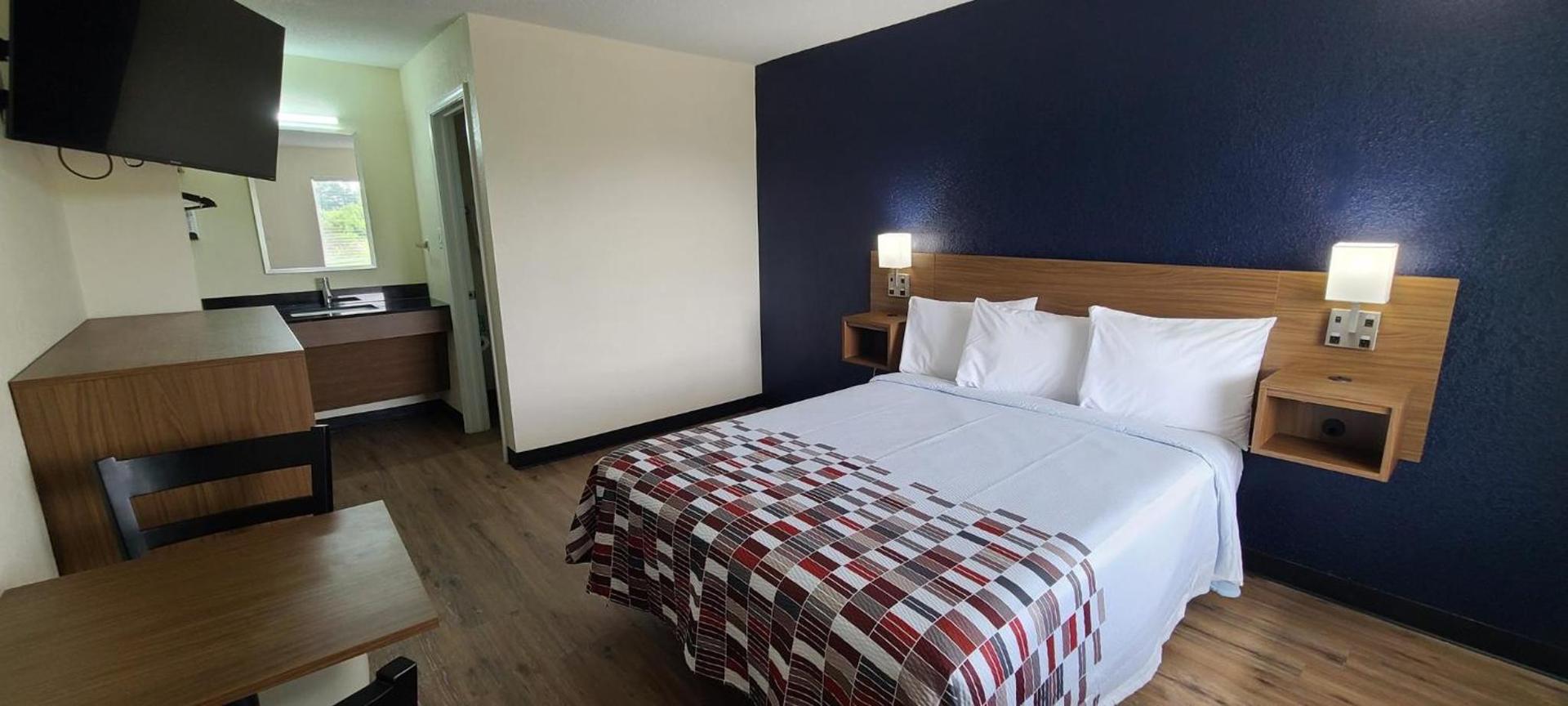 Red Roof Inn Byron photo 47