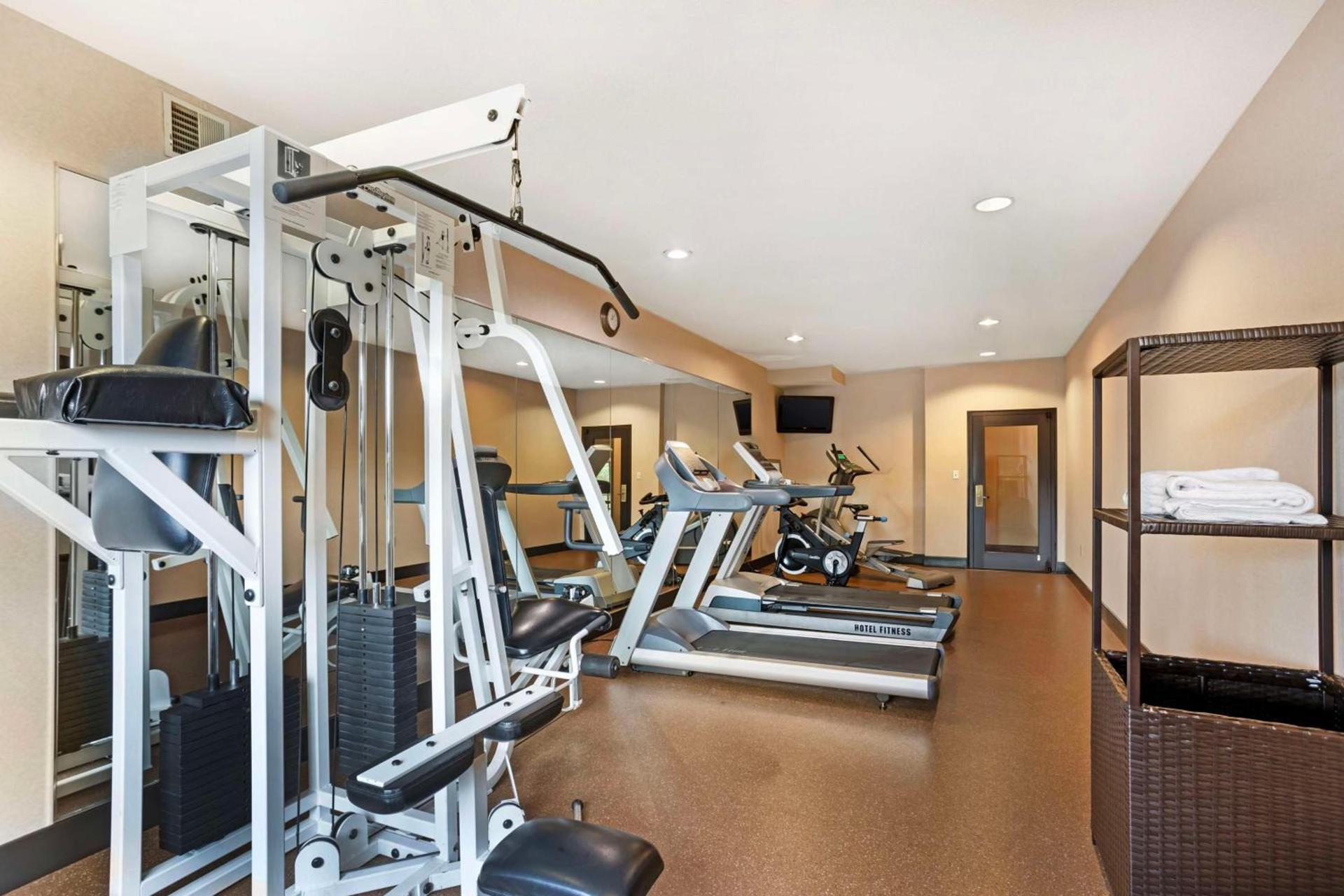 Best Western Plus Clearfield photo 9