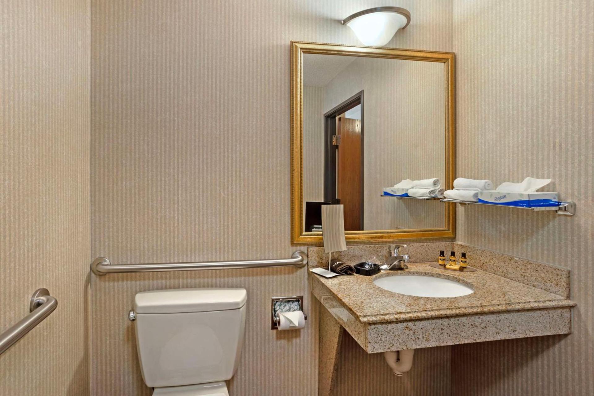 Best Western Plus Clearfield photo 29
