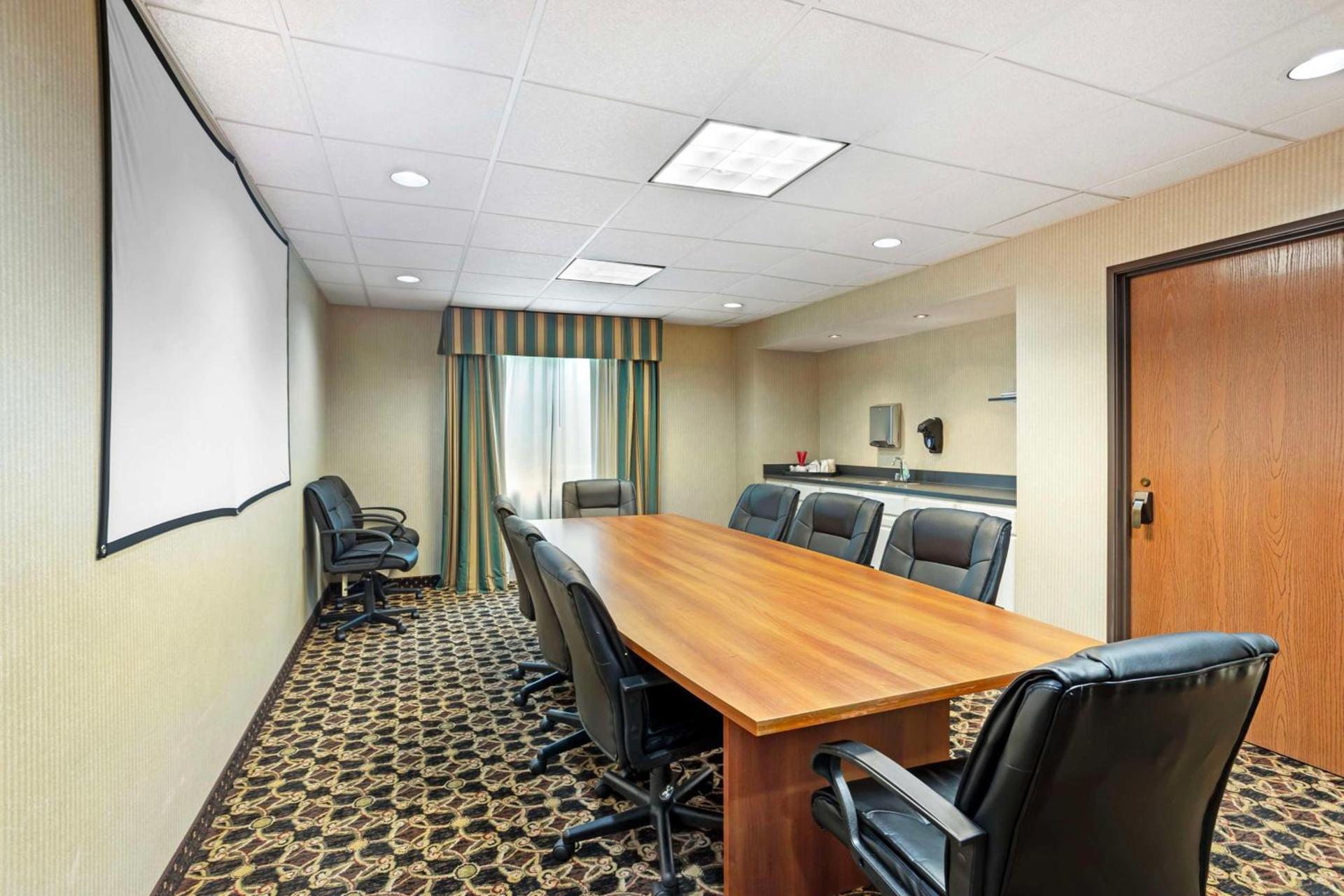 Best Western Plus Clearfield photo 41