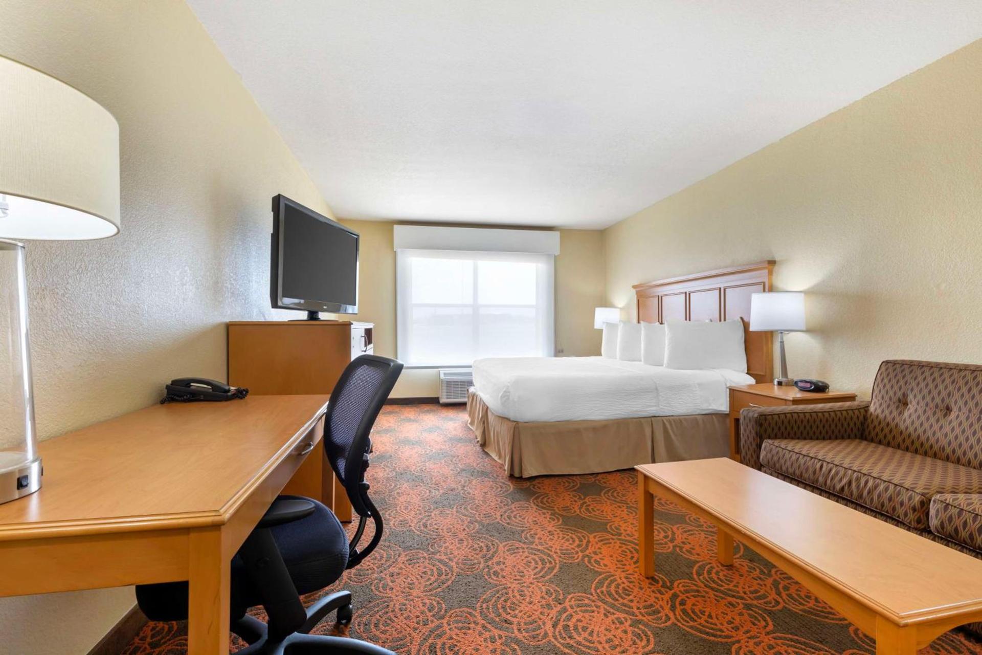 Best Western Plus Waco North photo 2