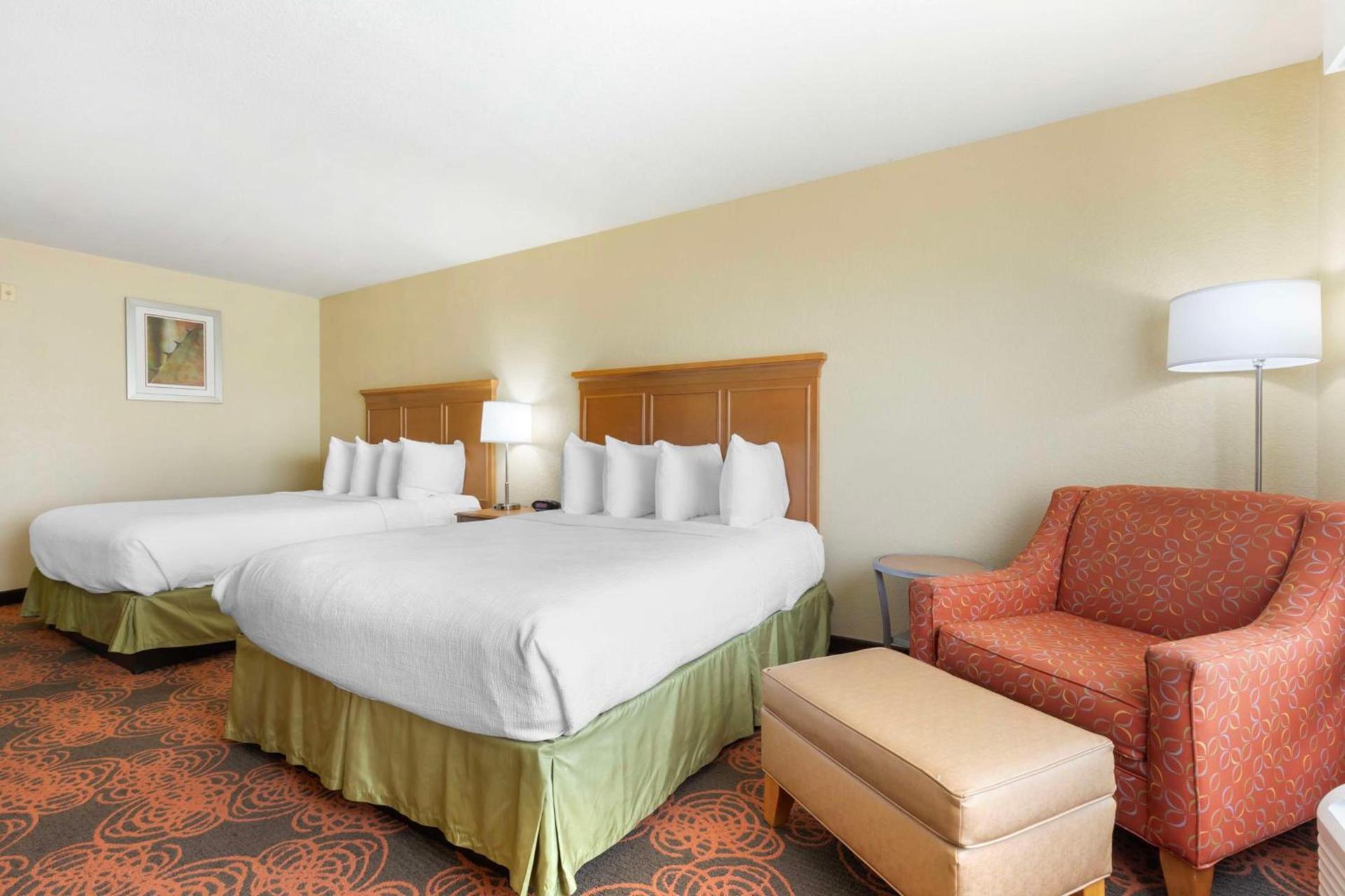 Best Western Plus Waco North photo 16