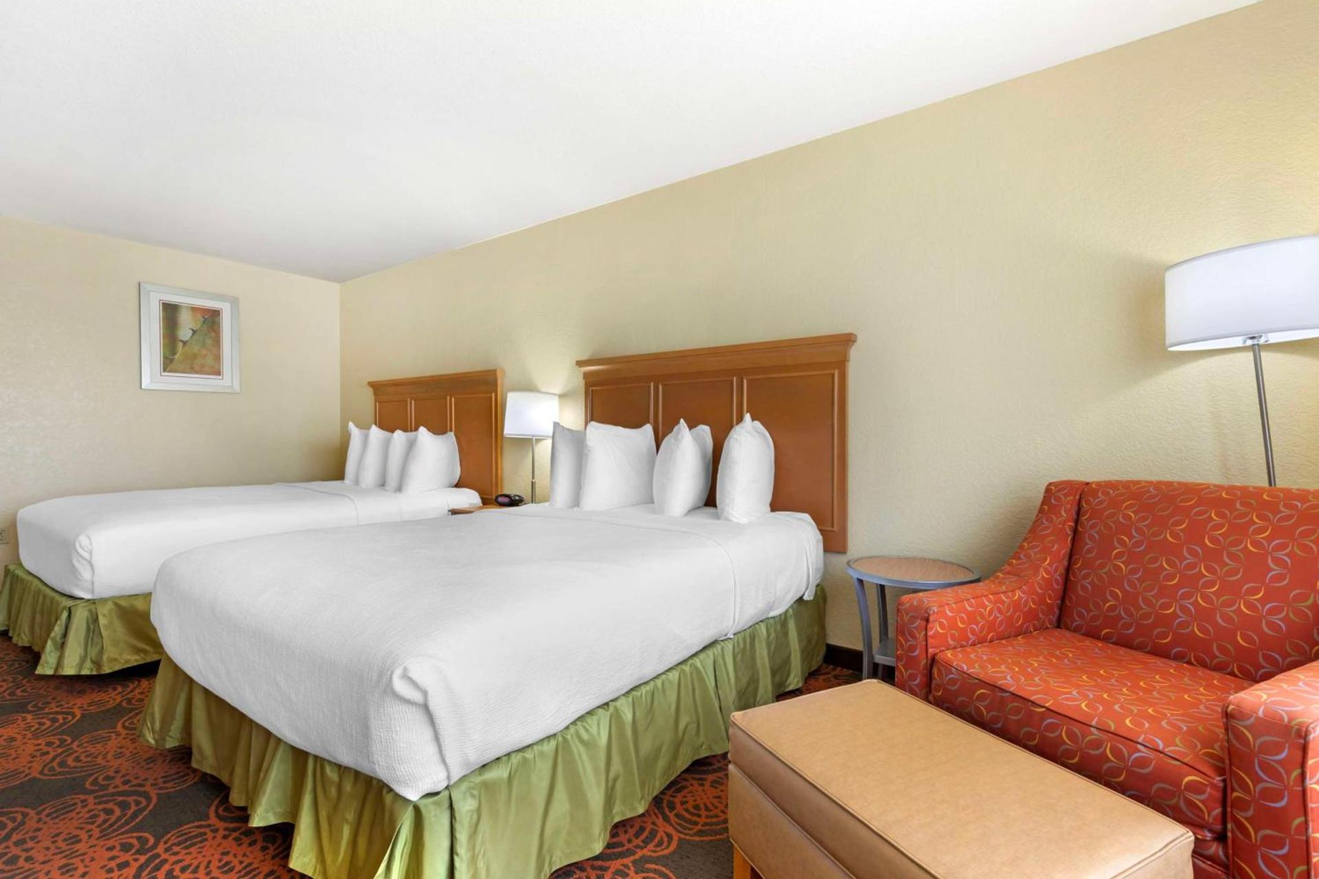 Best Western Plus Waco North photo 31
