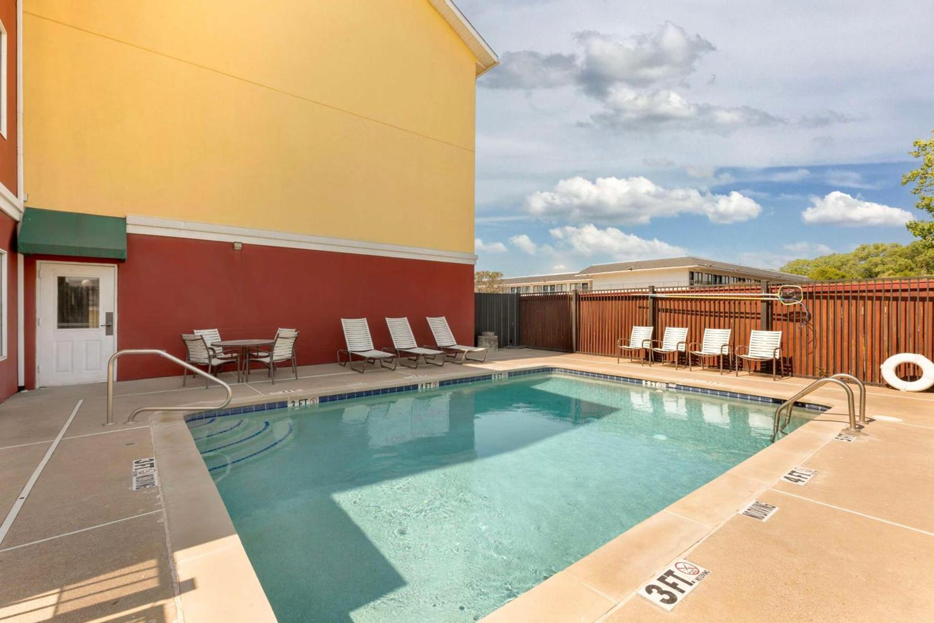 Best Western Plus Waco North photo 39