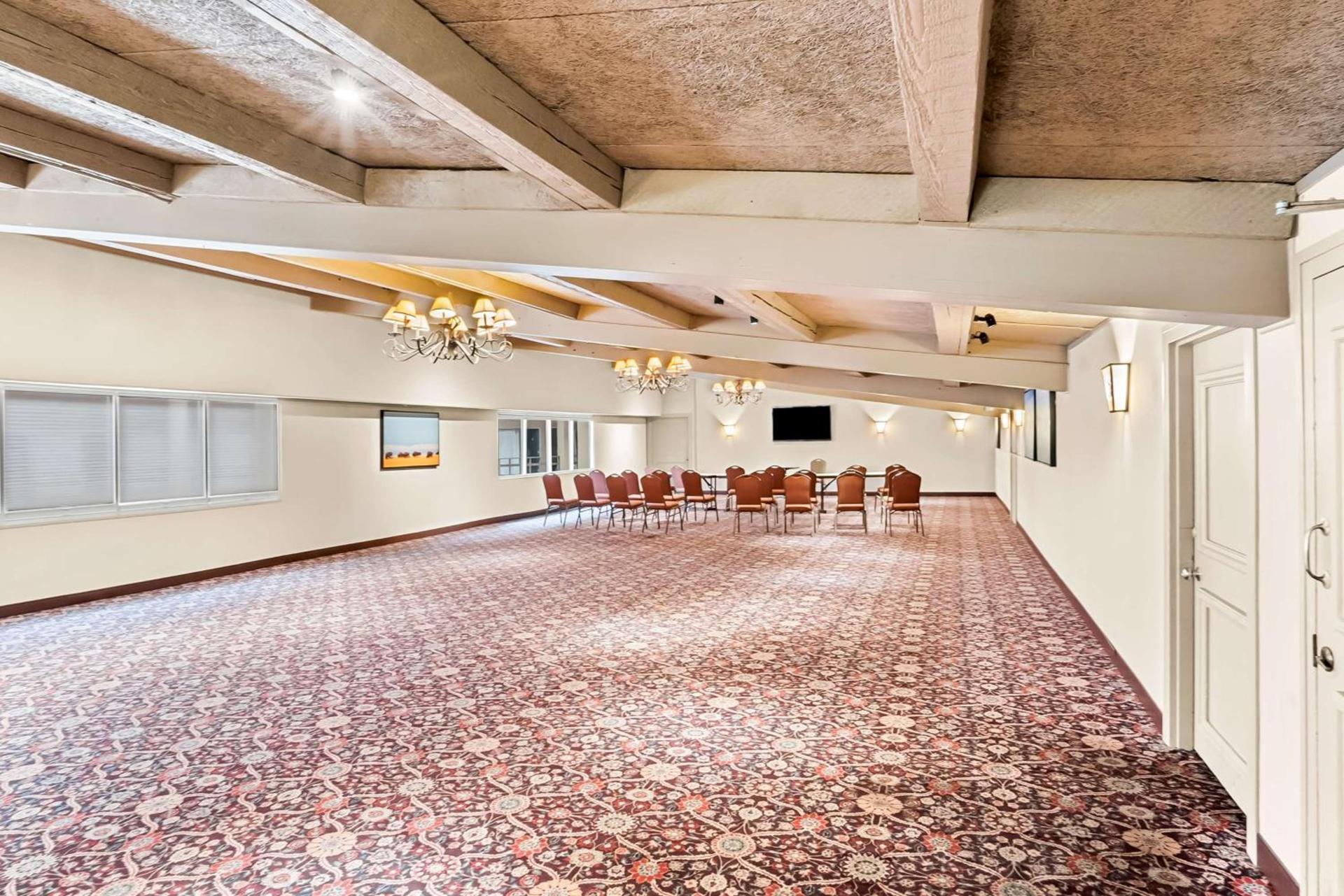 Best Western Outlaw Inn photo 41