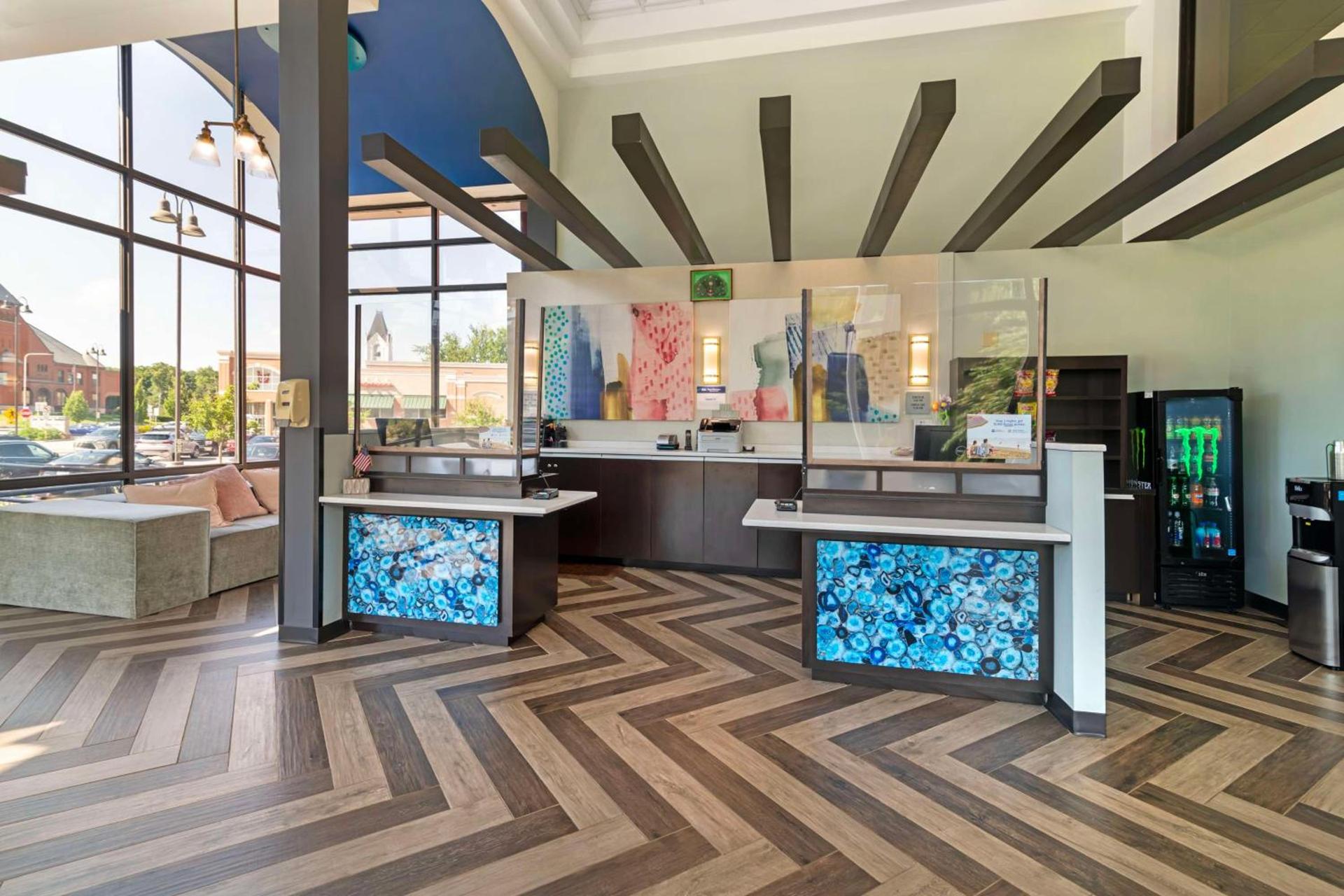 Best Western Plus Landmark Inn photo 7