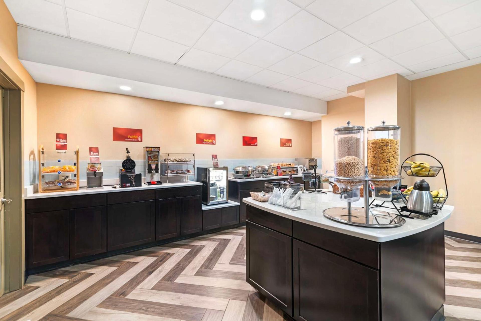 Best Western Plus Landmark Inn photo 15