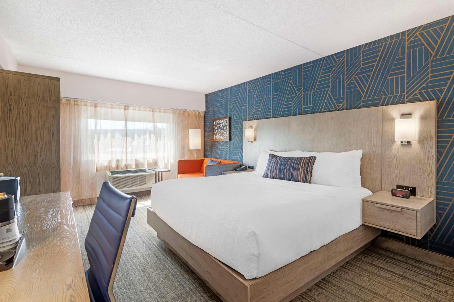 Best Western Plus Landmark Inn photo 22