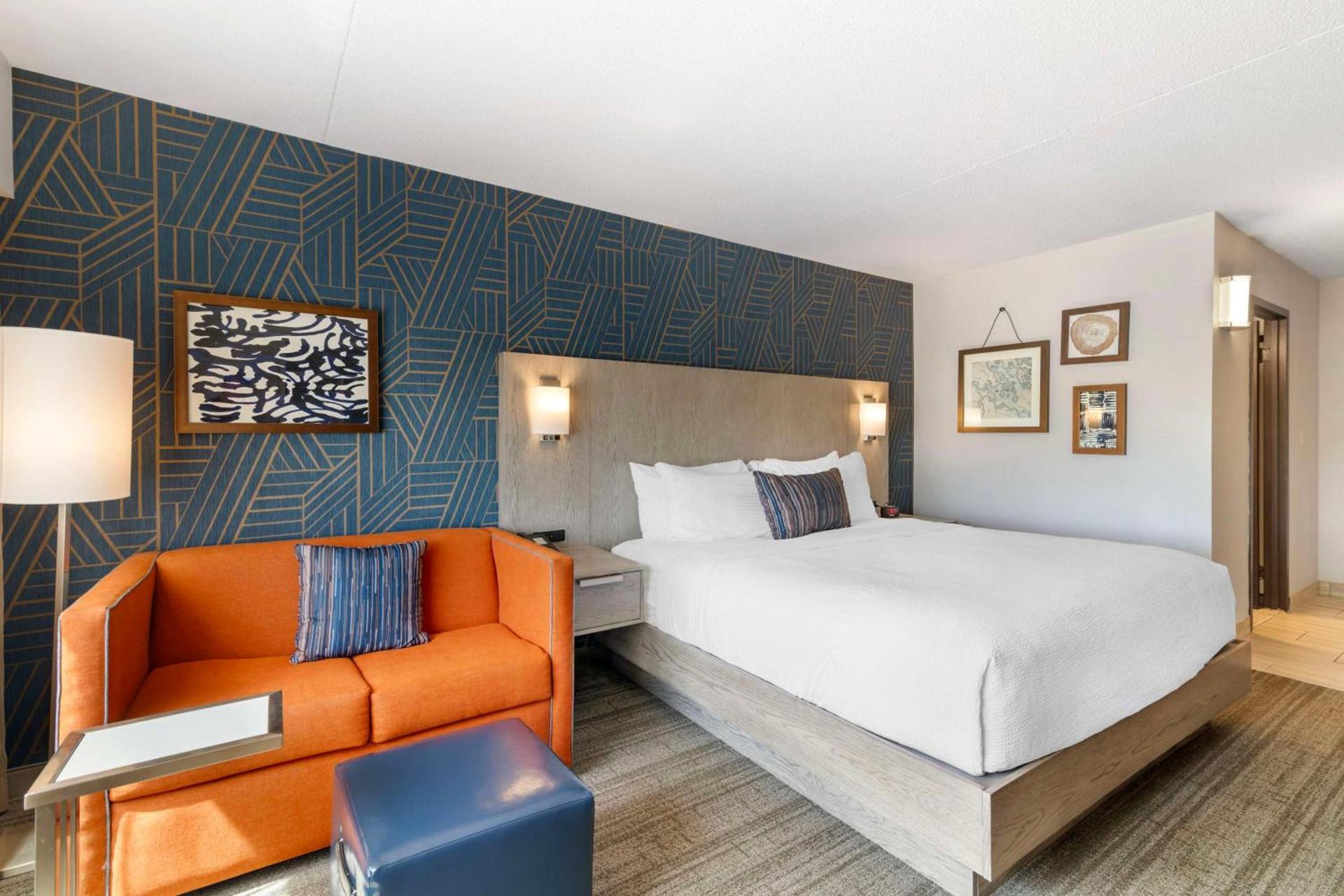 Best Western Plus Landmark Inn photo 24