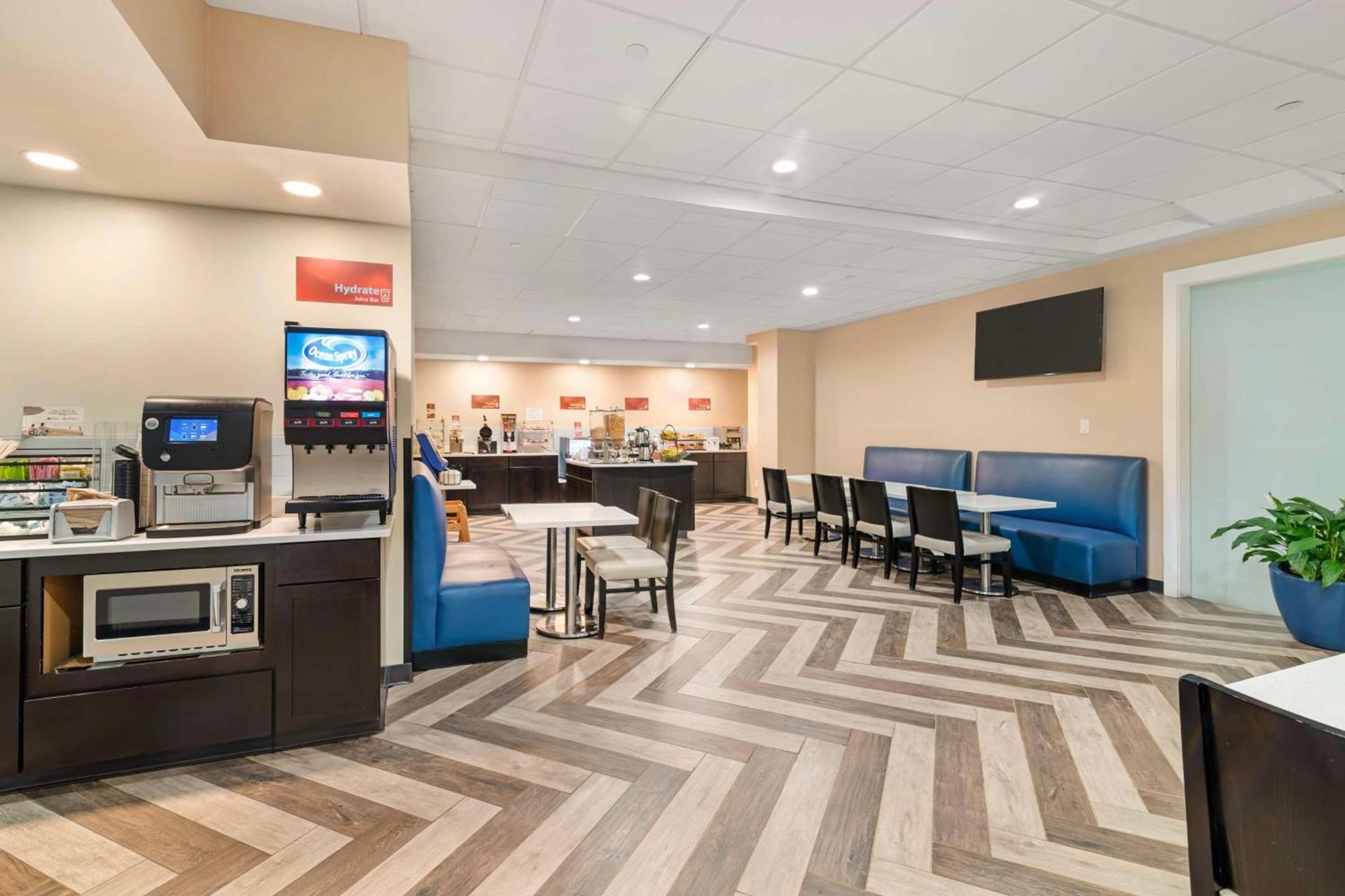 Best Western Plus Landmark Inn photo 41