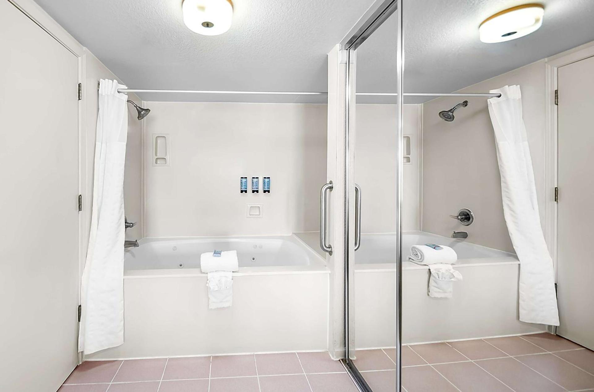 SureStayPlus Hotel by Best Western San Jose Central City photo 31