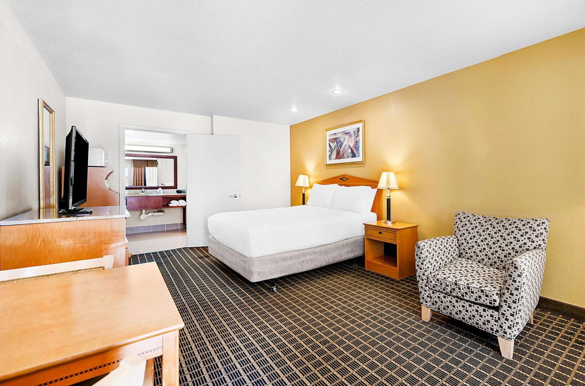 SureStayPlus Hotel by Best Western San Jose Central City photo 30