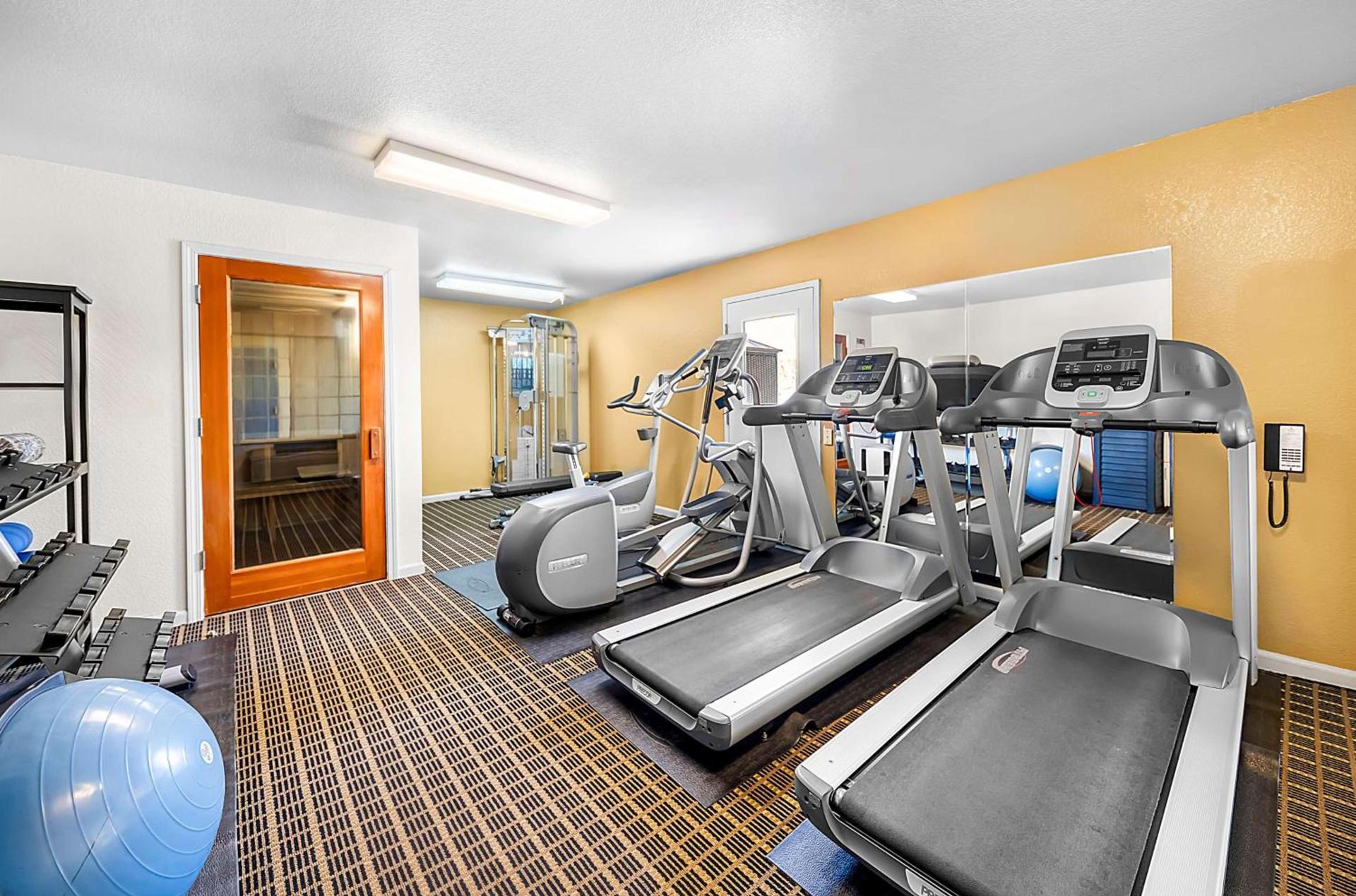 SureStayPlus Hotel by Best Western San Jose Central City photo 9