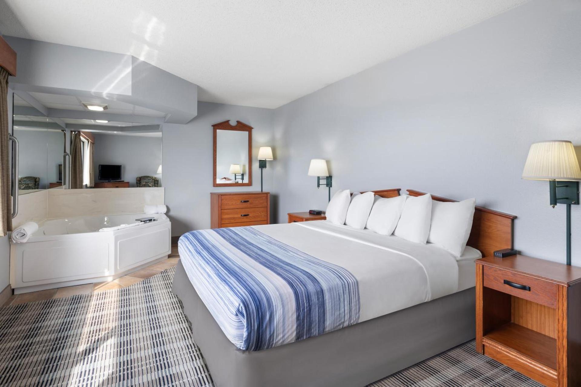 AmericInn by Wyndham Stuart photo 43