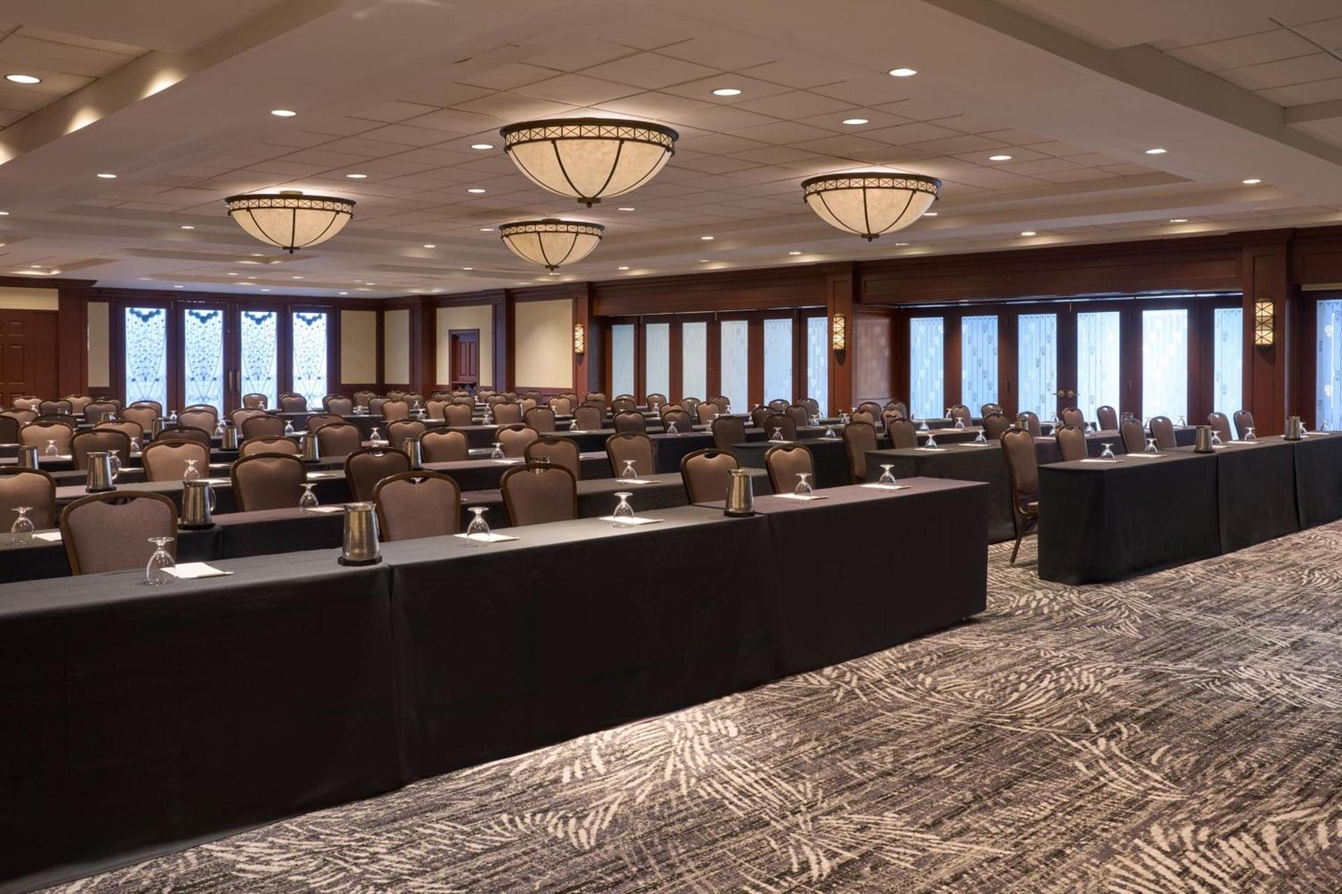 Sheraton Pittsburgh Hotel at Station Square photo 52