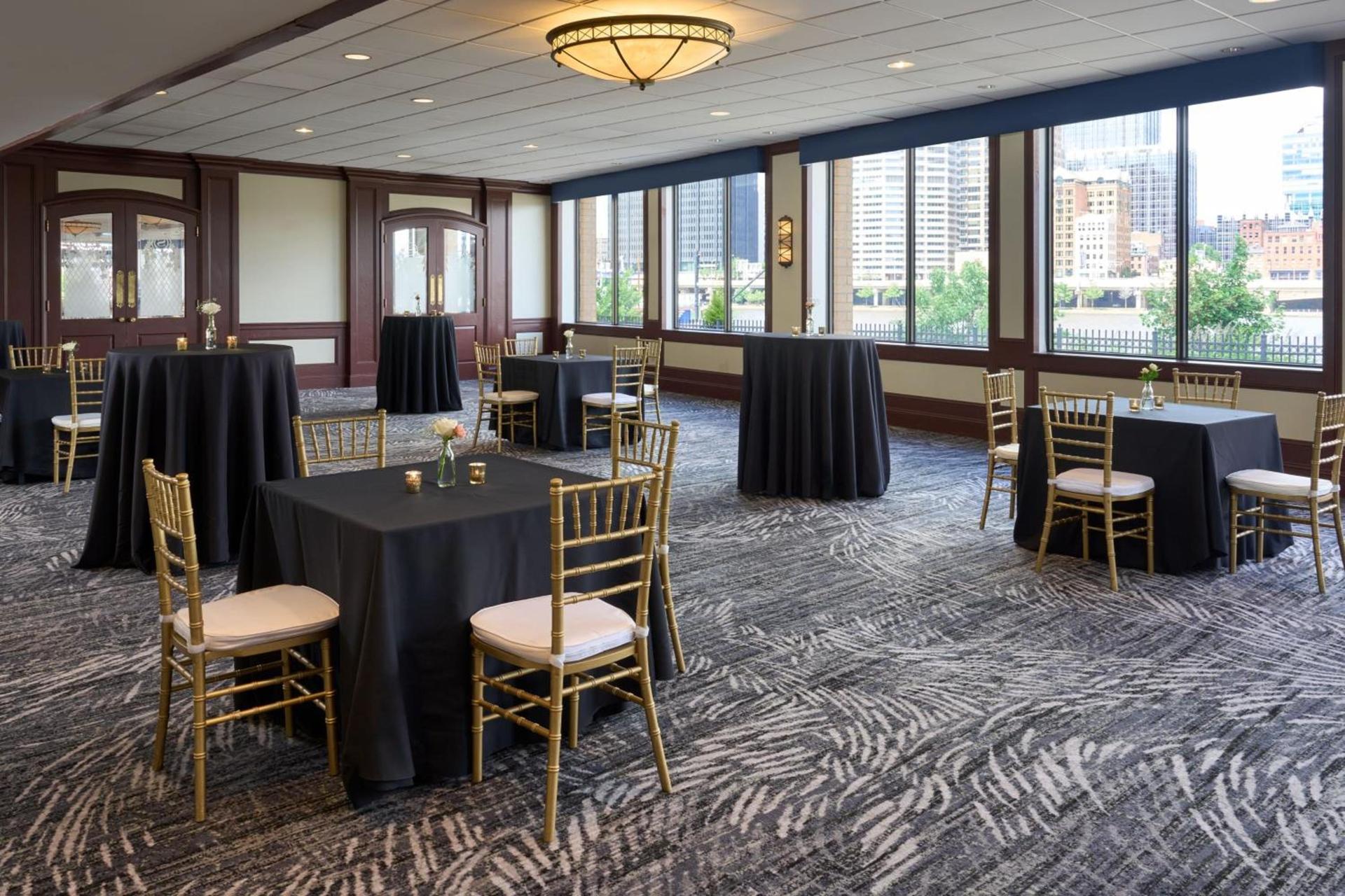 Sheraton Pittsburgh Hotel at Station Square photo 51