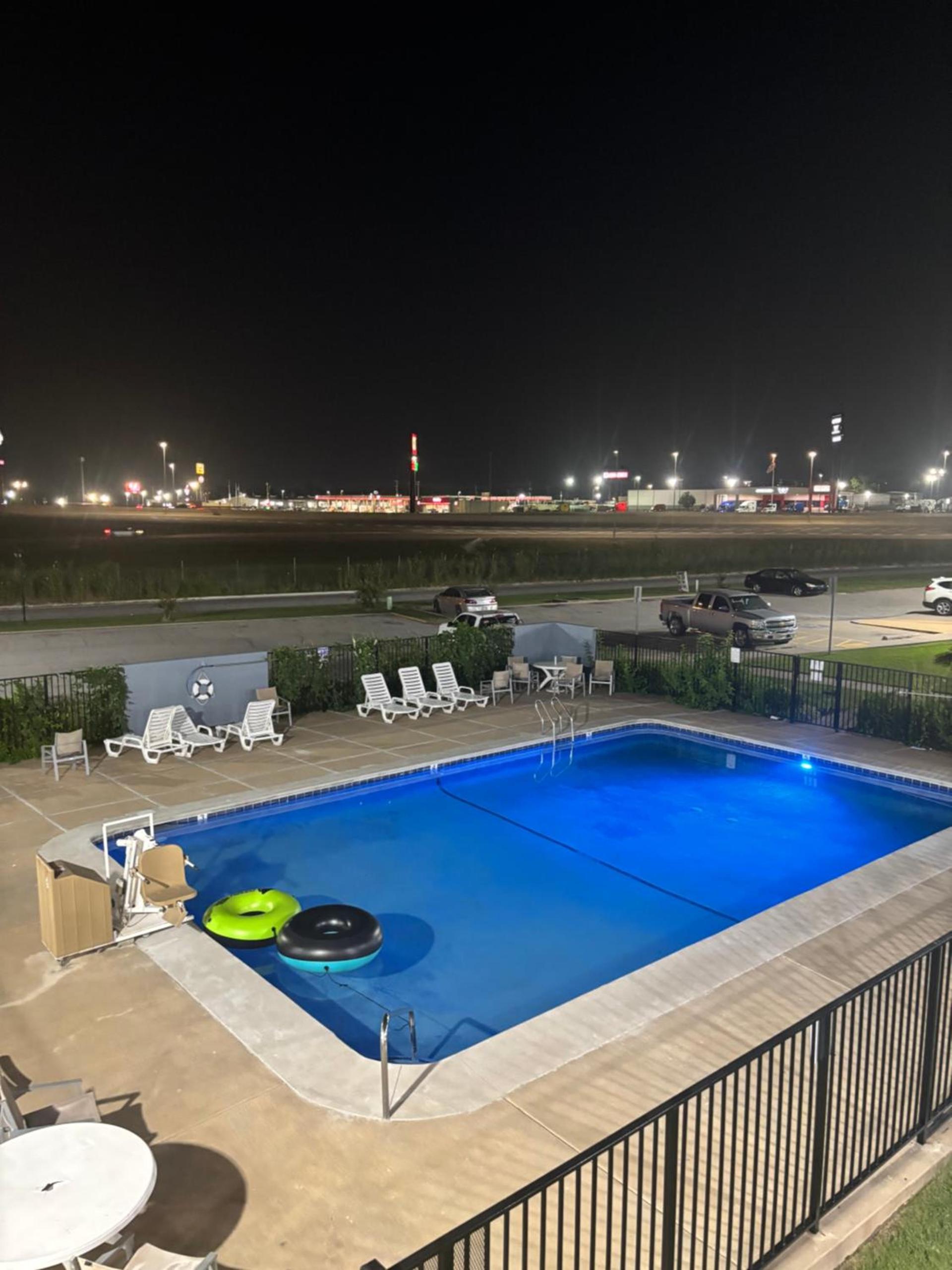 Regency Inn Tulsa photo 25