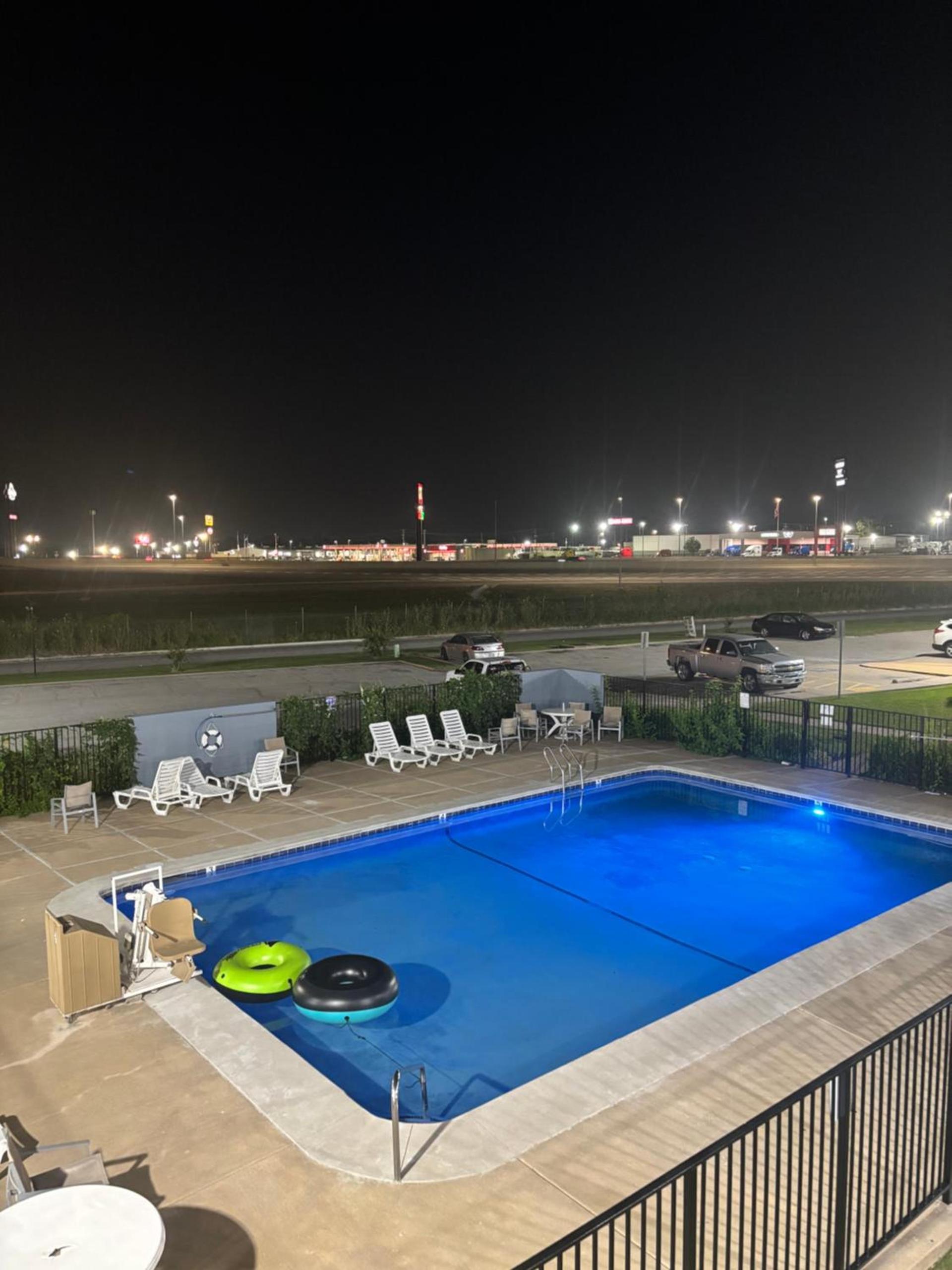 Regency Inn Tulsa photo 26