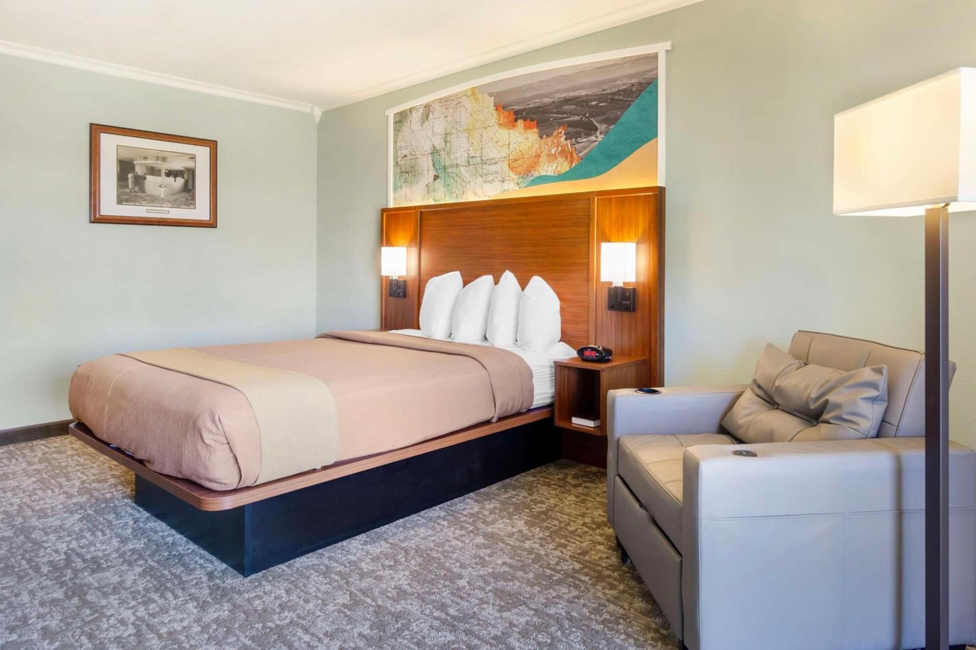 Best Western Plus Ahtanum Inn photo 13