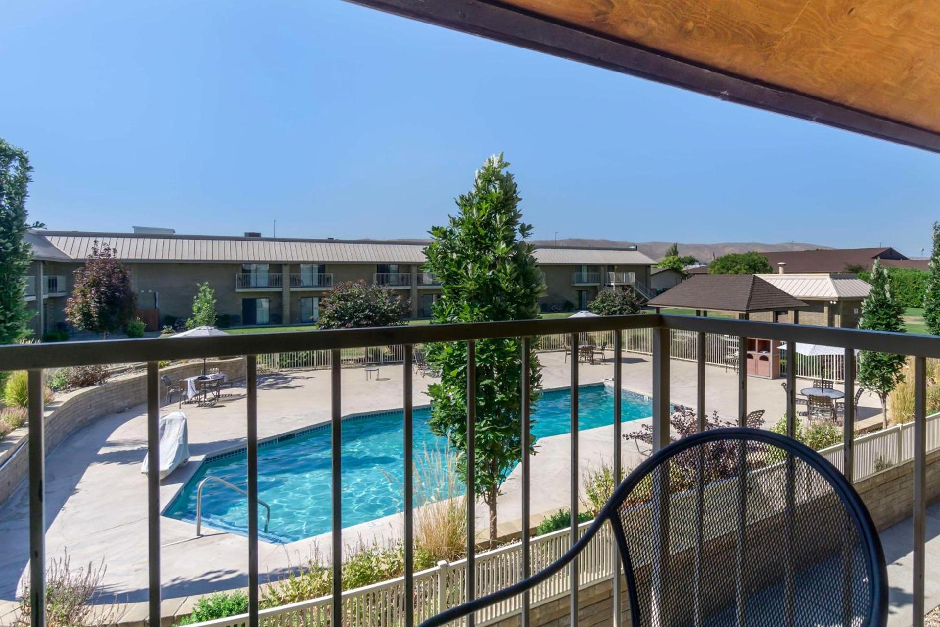 Best Western Plus Ahtanum Inn photo 37