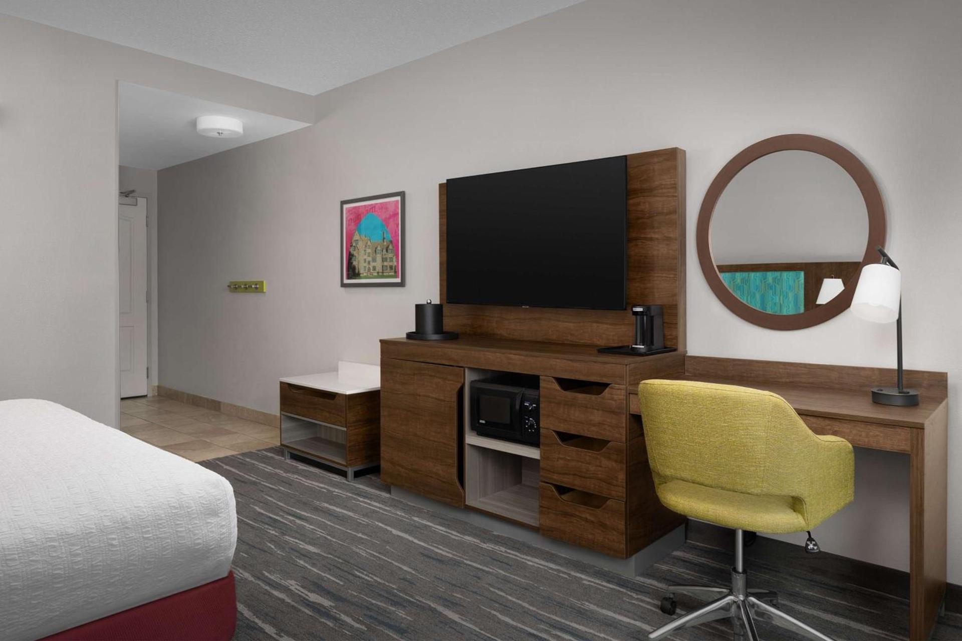 Hampton Inn & Suites Durham North I-85 photo 17