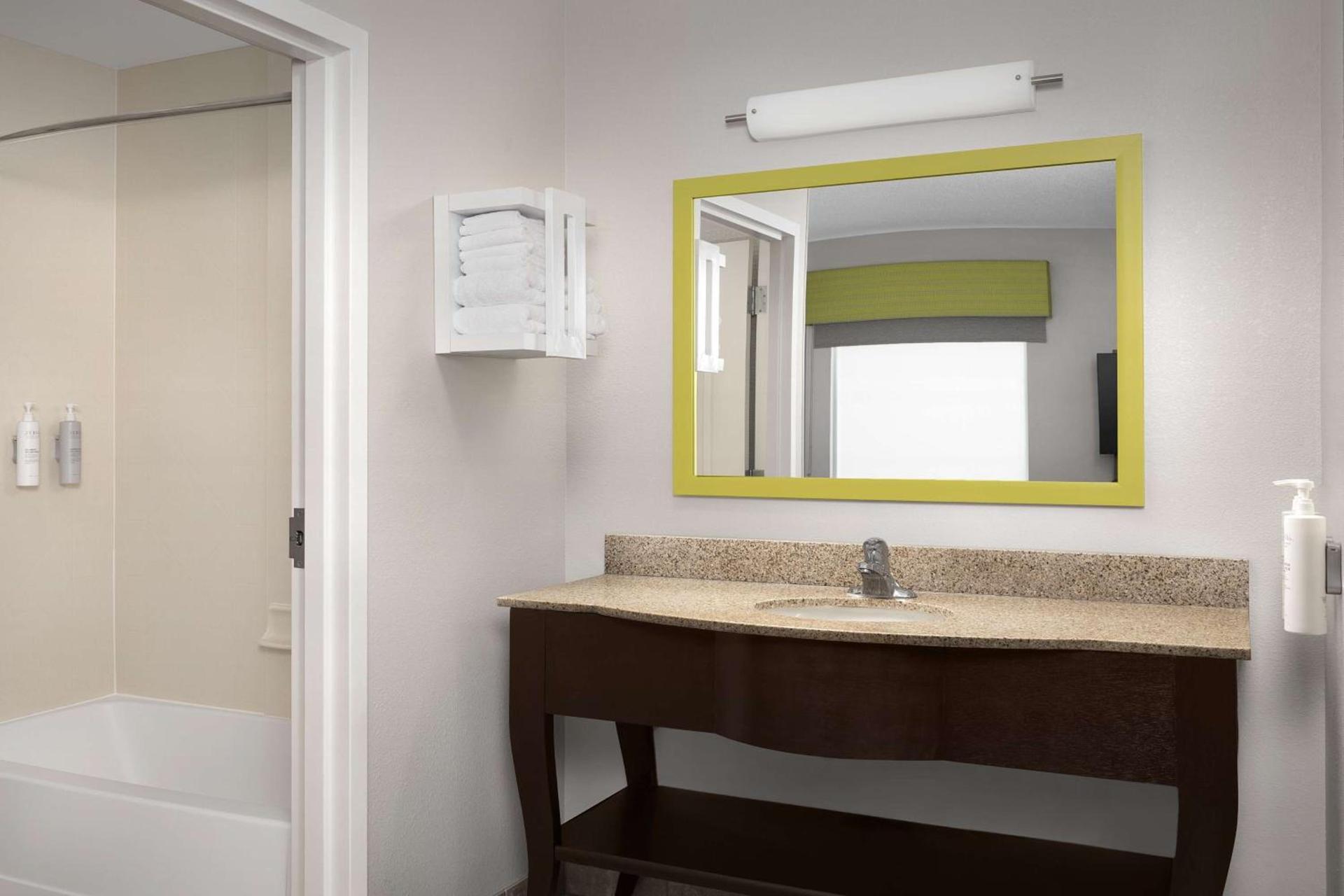 Hampton Inn & Suites Durham North I-85 photo 25