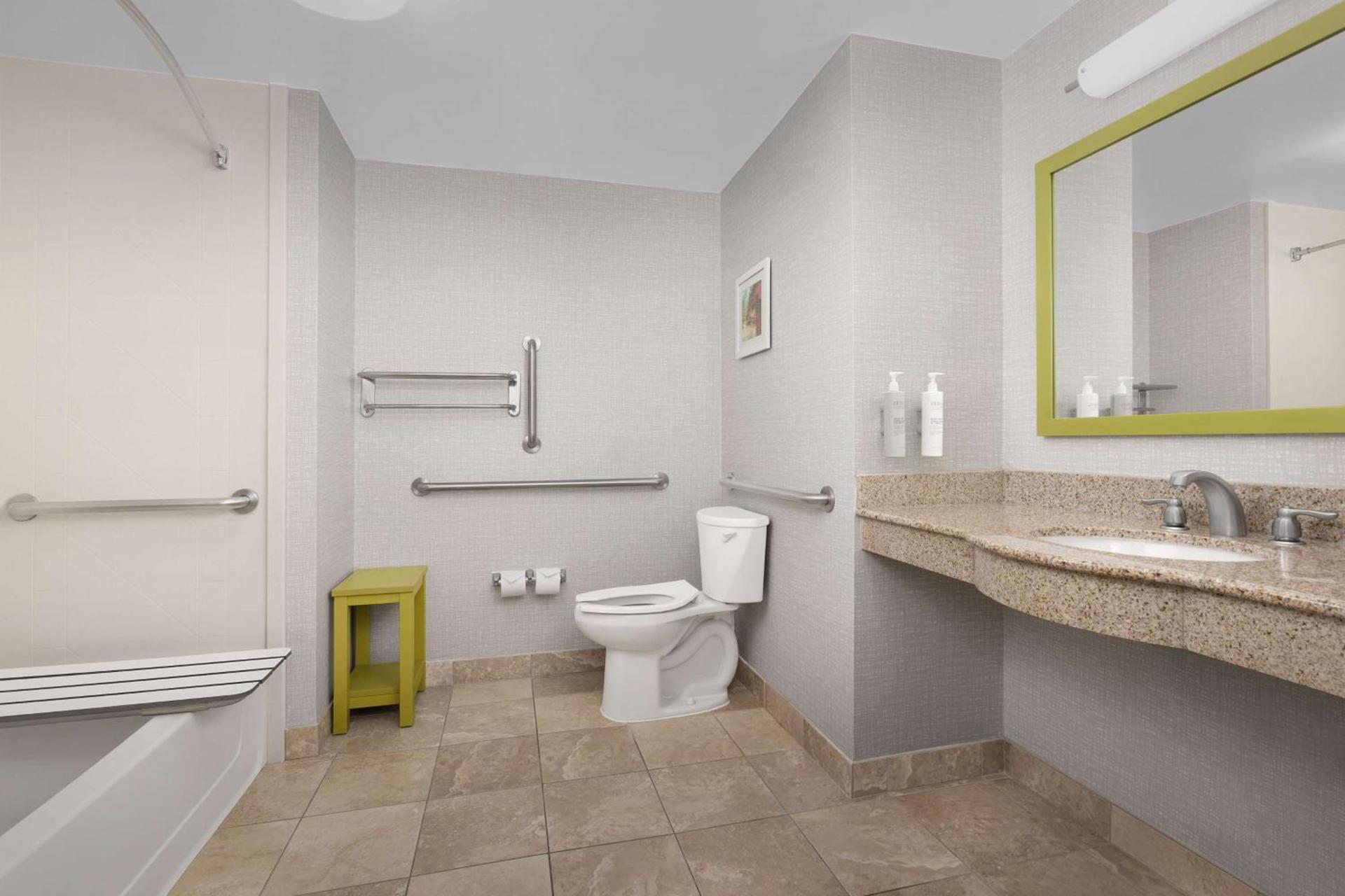 Hampton Inn & Suites Durham North I-85 photo 26