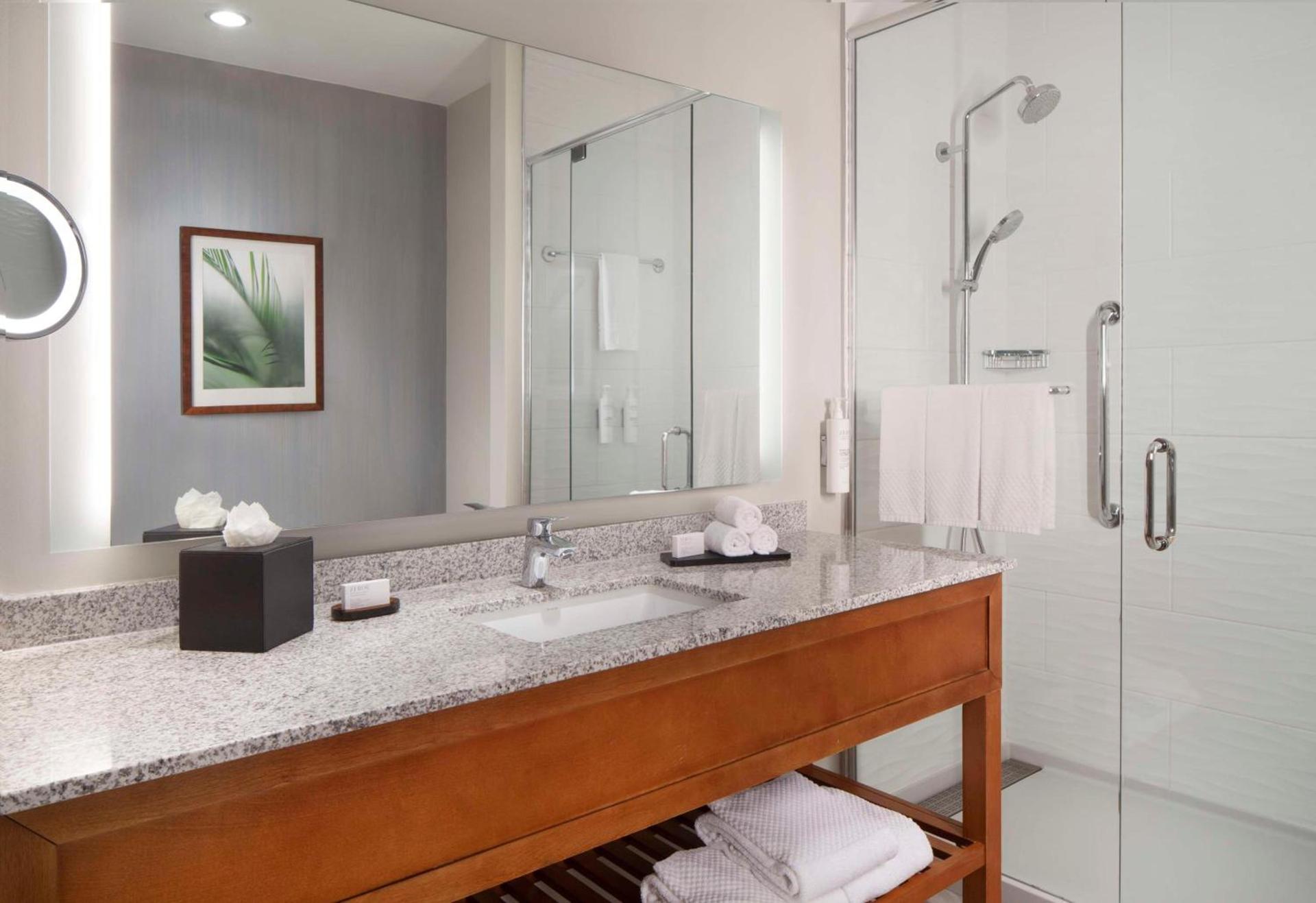Embassy Suites By Hilton Sarasota photo 28