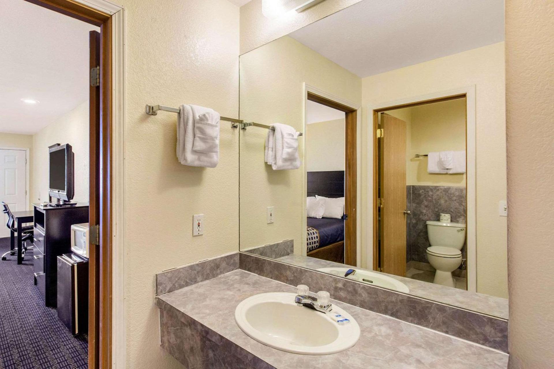 Rodeway Inn Coeur d'Alene photo 7
