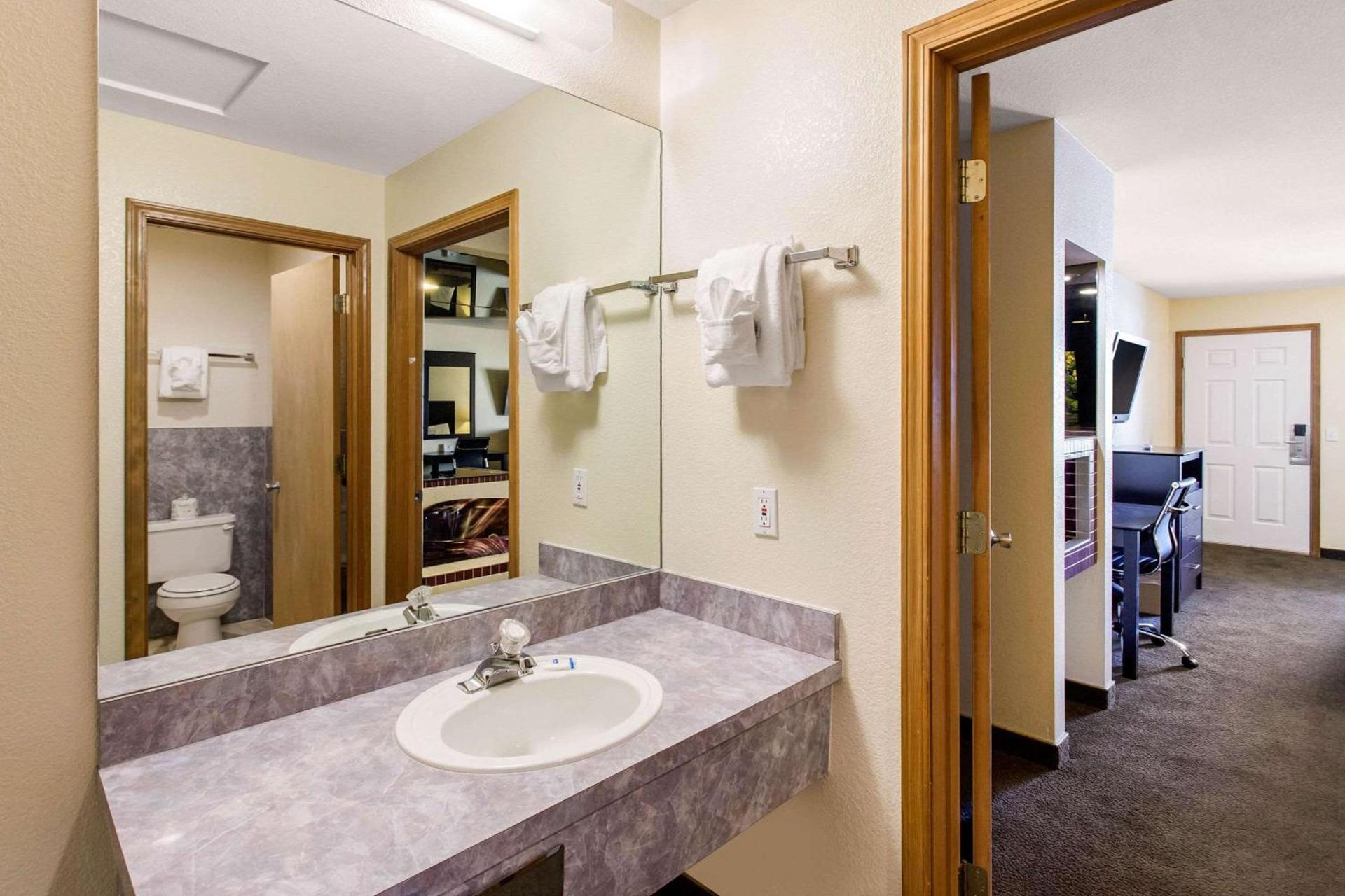 Rodeway Inn Coeur d'Alene photo 11