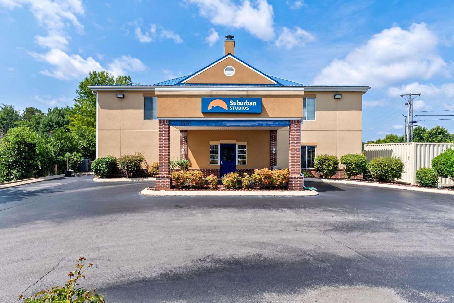 Suburban Studios Chattanooga Northeast - Ooltewah photo 3