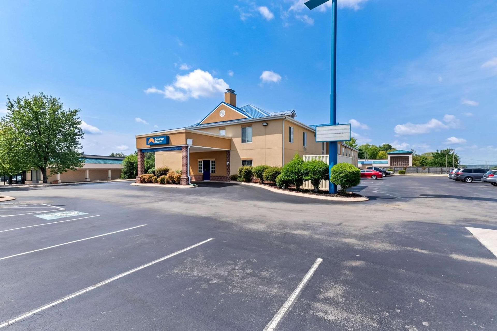 Suburban Studios Chattanooga Northeast - Ooltewah photo 4