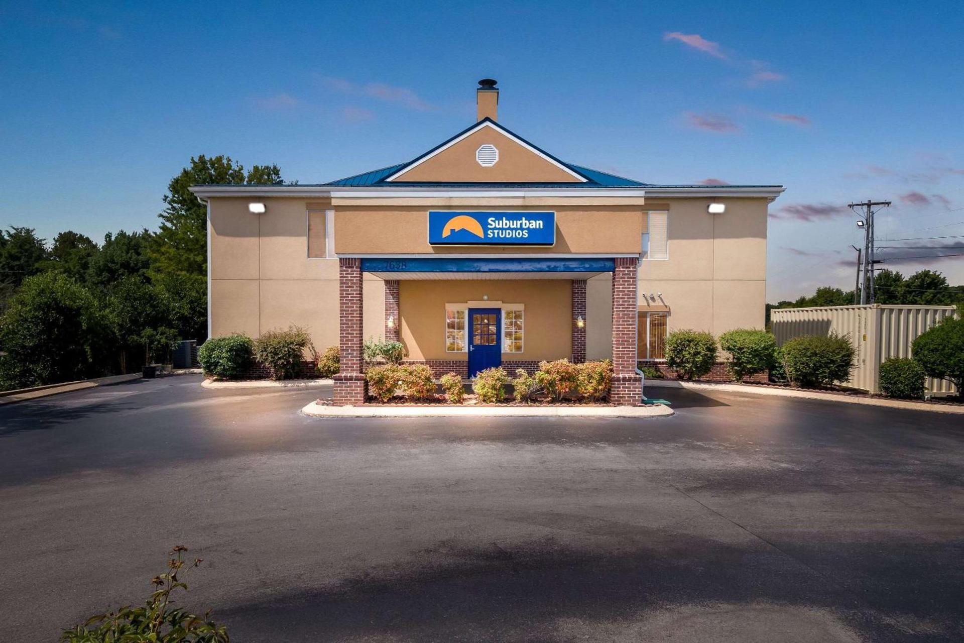 Suburban Studios Chattanooga Northeast - Ooltewah photo 9