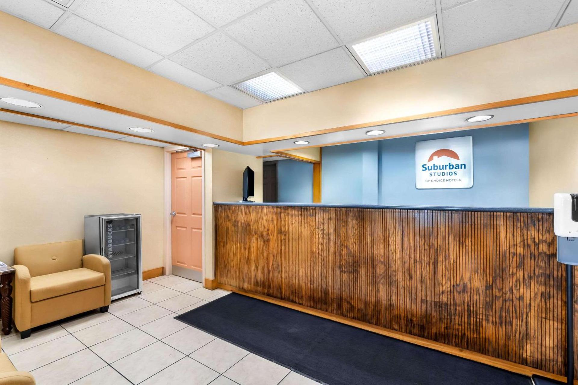 Suburban Studios Chattanooga Northeast - Ooltewah photo 11