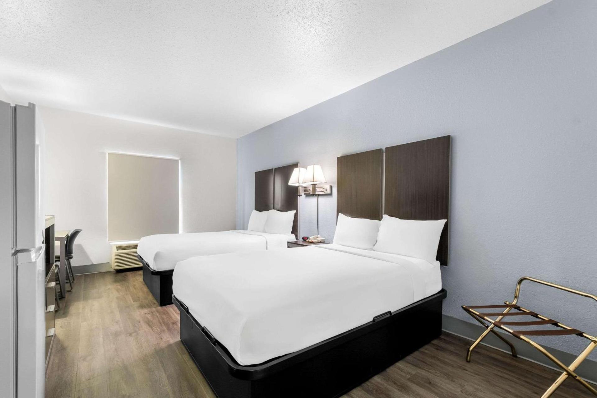 Suburban Studios Chattanooga Northeast - Ooltewah photo 21