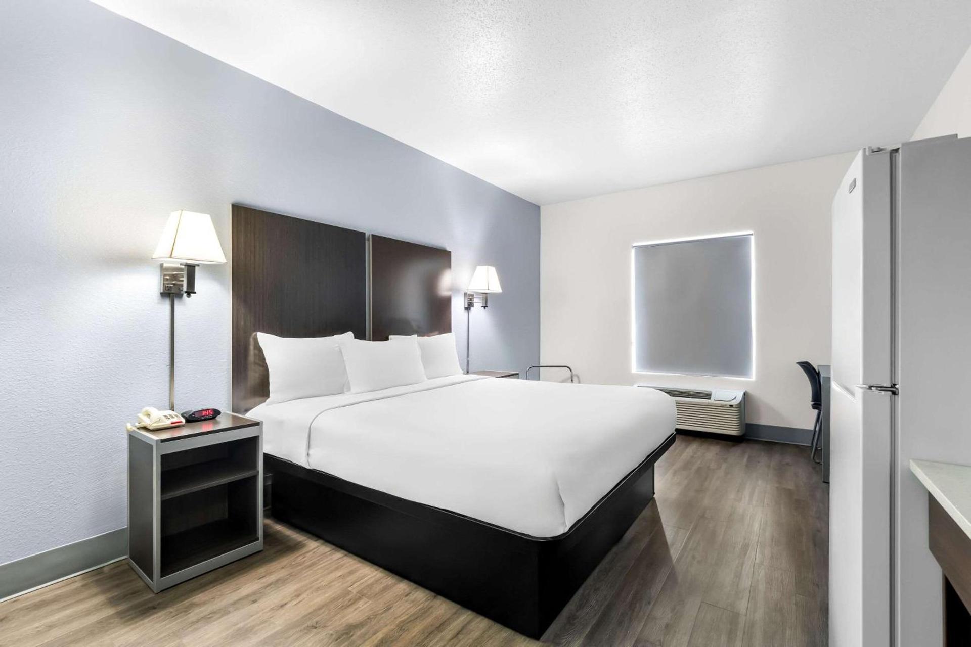 Suburban Studios Chattanooga Northeast - Ooltewah photo 29