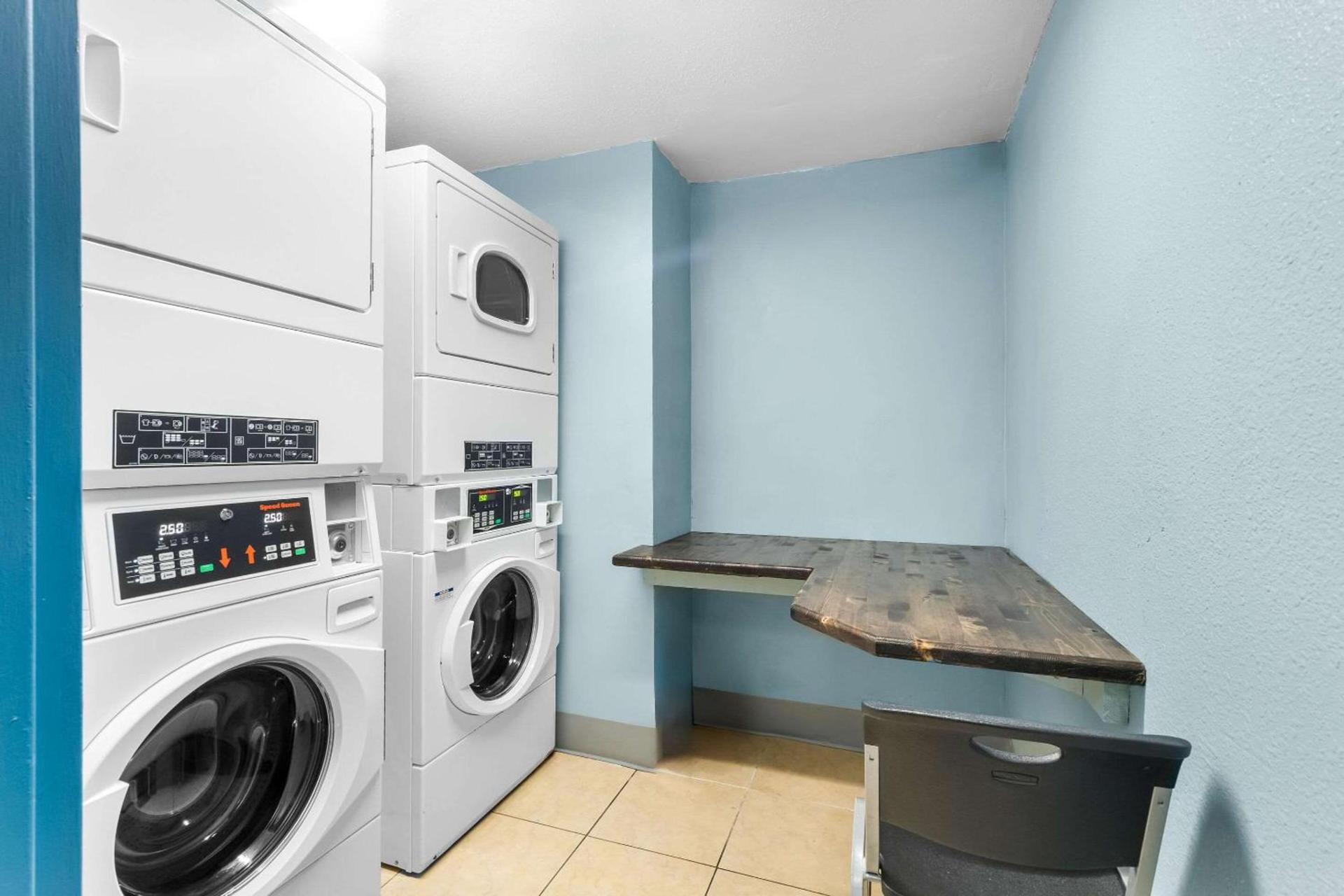 Suburban Studios Chattanooga Northeast - Ooltewah photo 39
