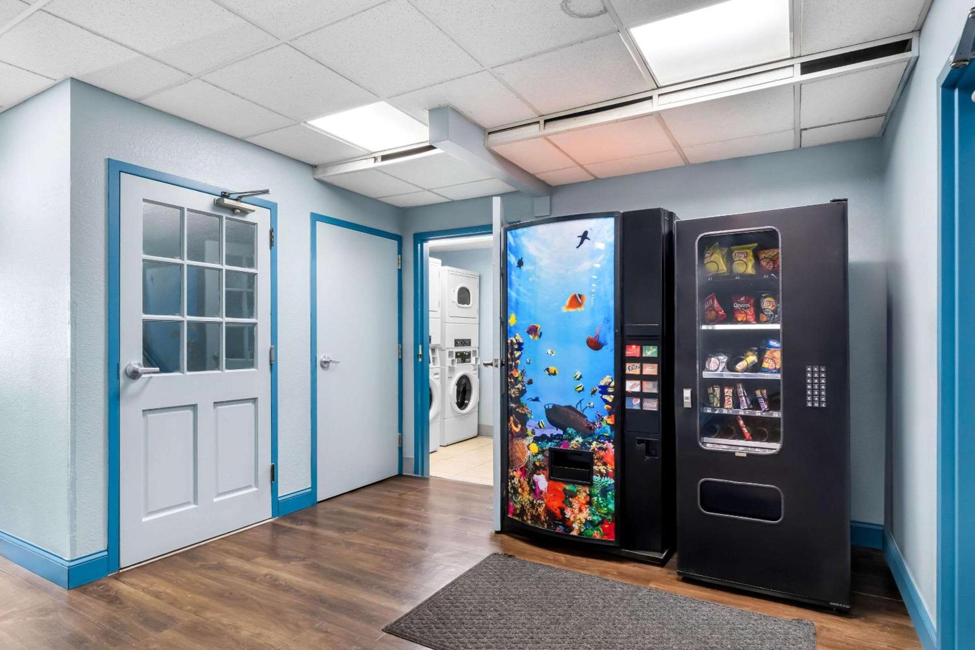 Suburban Studios Chattanooga Northeast - Ooltewah photo 40