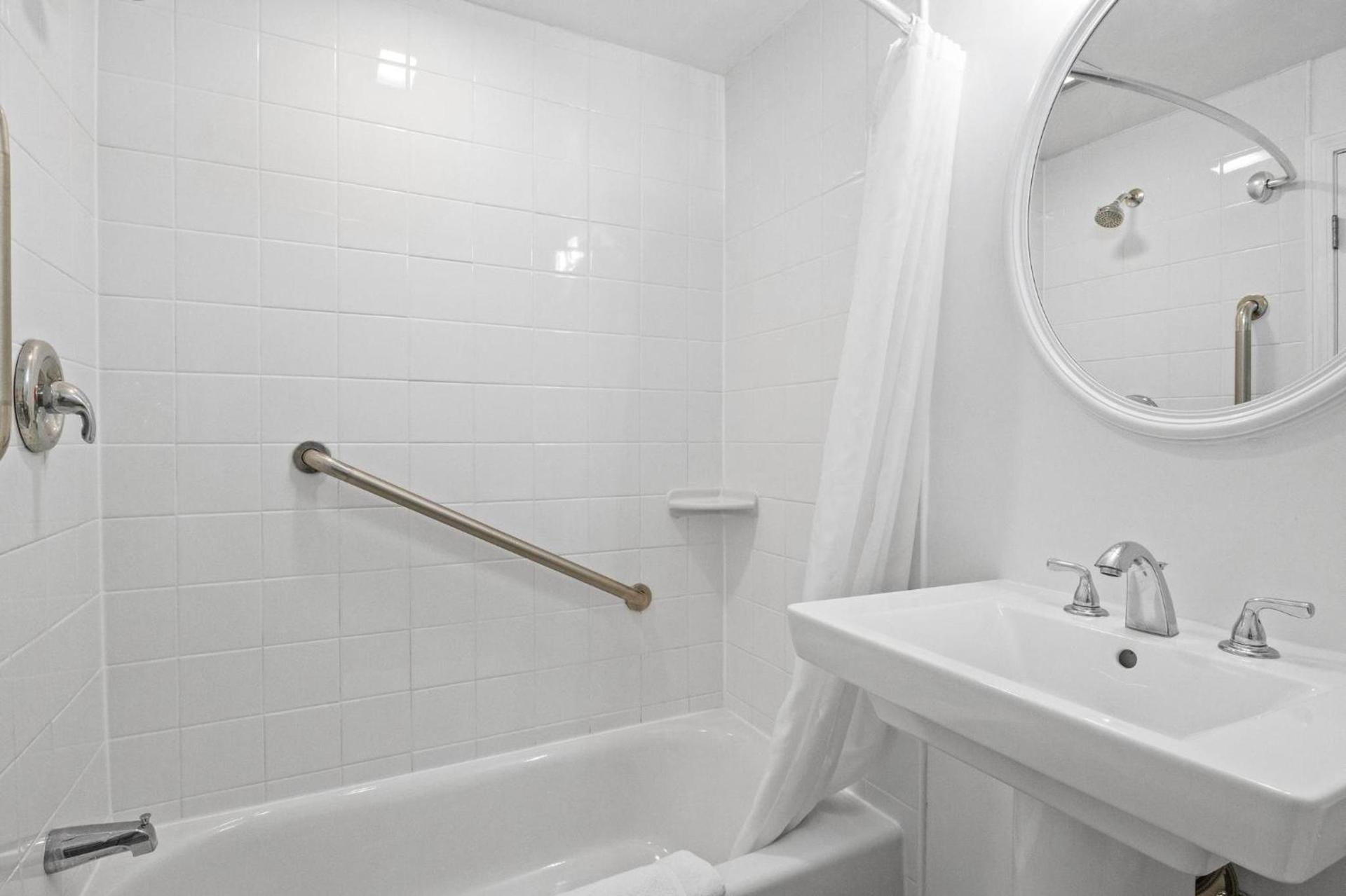 Eagle Wing Inn - Cape Cod photo 8