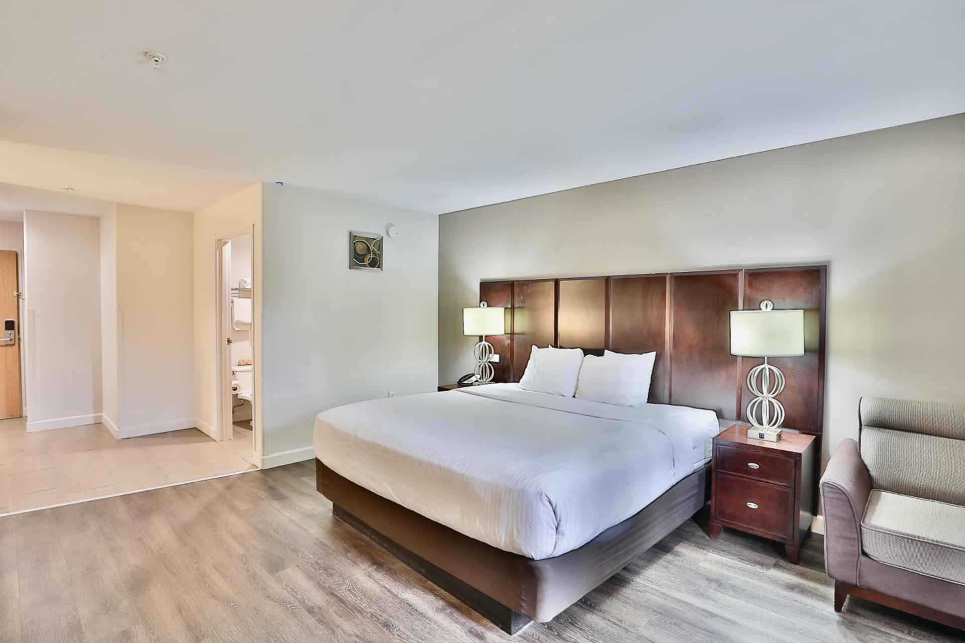 Baymont by Wyndham Tucson Airport photo 42
