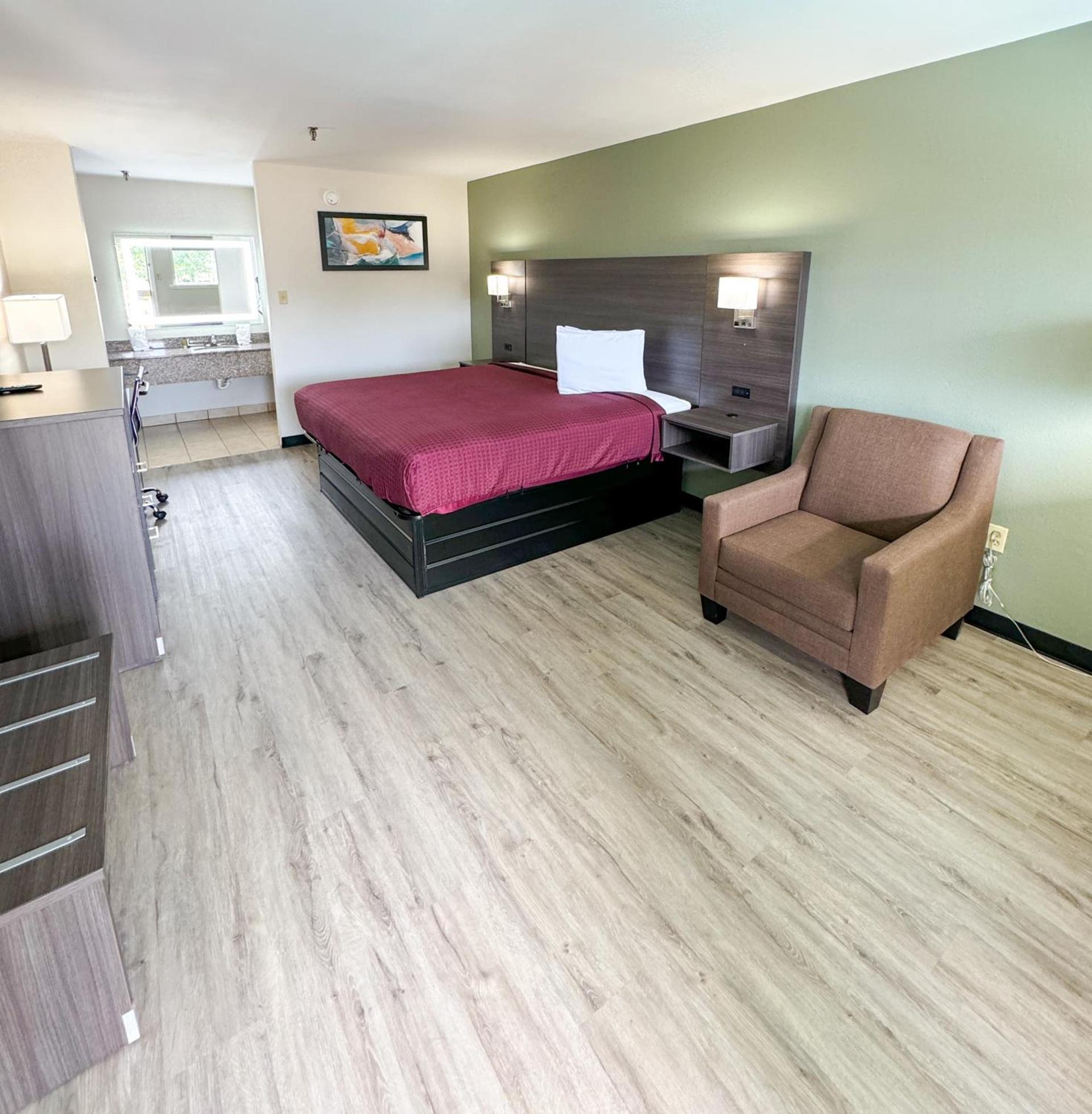 Quality Inn Harvey - New Orleans photo 8