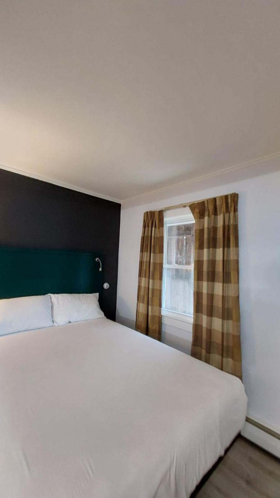 Village Motel photo 9