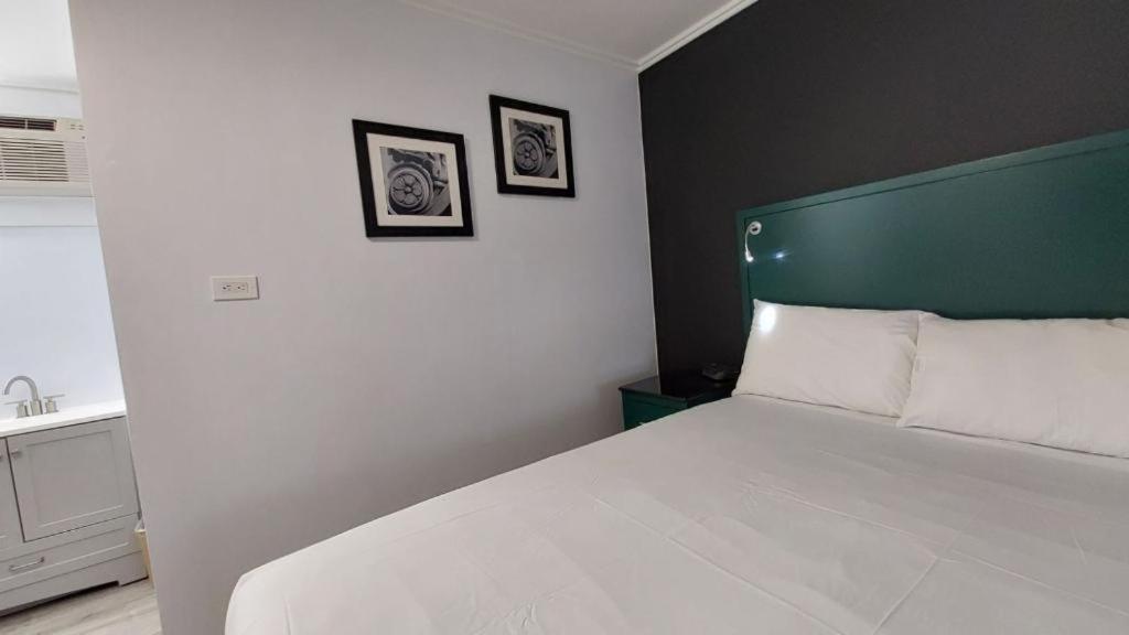 Village Motel photo 38